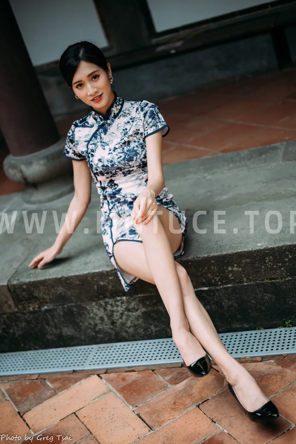 [爱美足] NO.151 张筠 短旗袍丝袜高跟美腿 街拍#[54P]-10