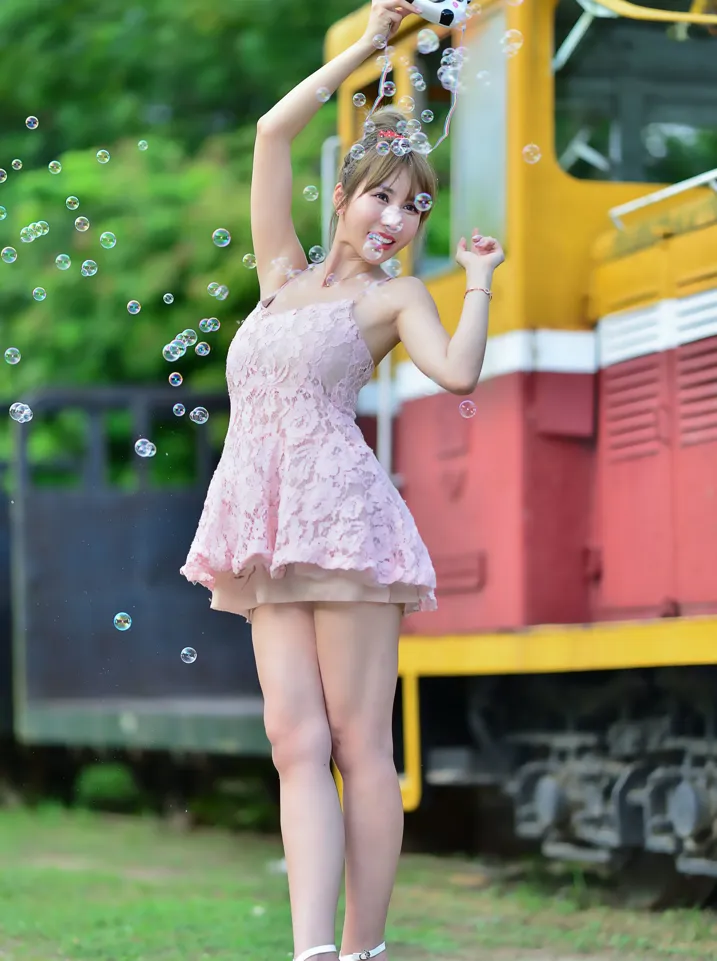[爱美足] NO.201 陈薇羽 吊带连衣裙凉高美腿 街拍#[105P]-9