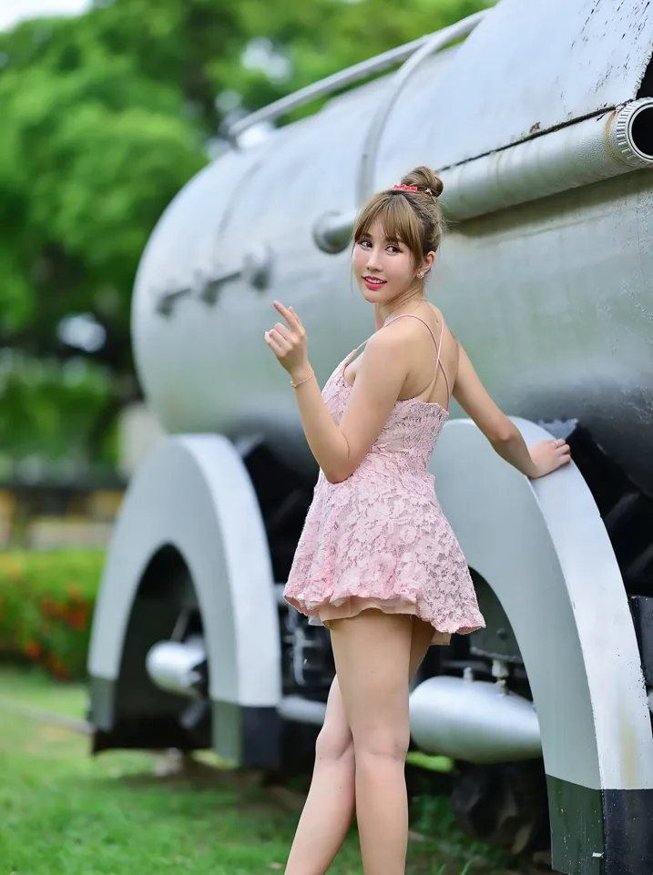 [爱美足] NO.201 陈薇羽 吊带连衣裙凉高美腿 街拍#[105P]-8