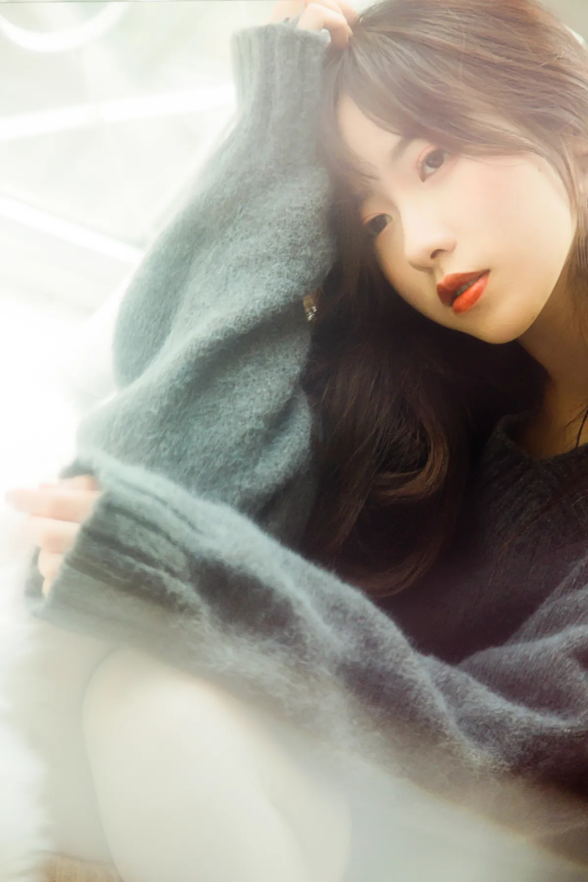 [艺图语] 2022.12.14 Vol.2677 – 空白格 梨涡允允#[23P]-3