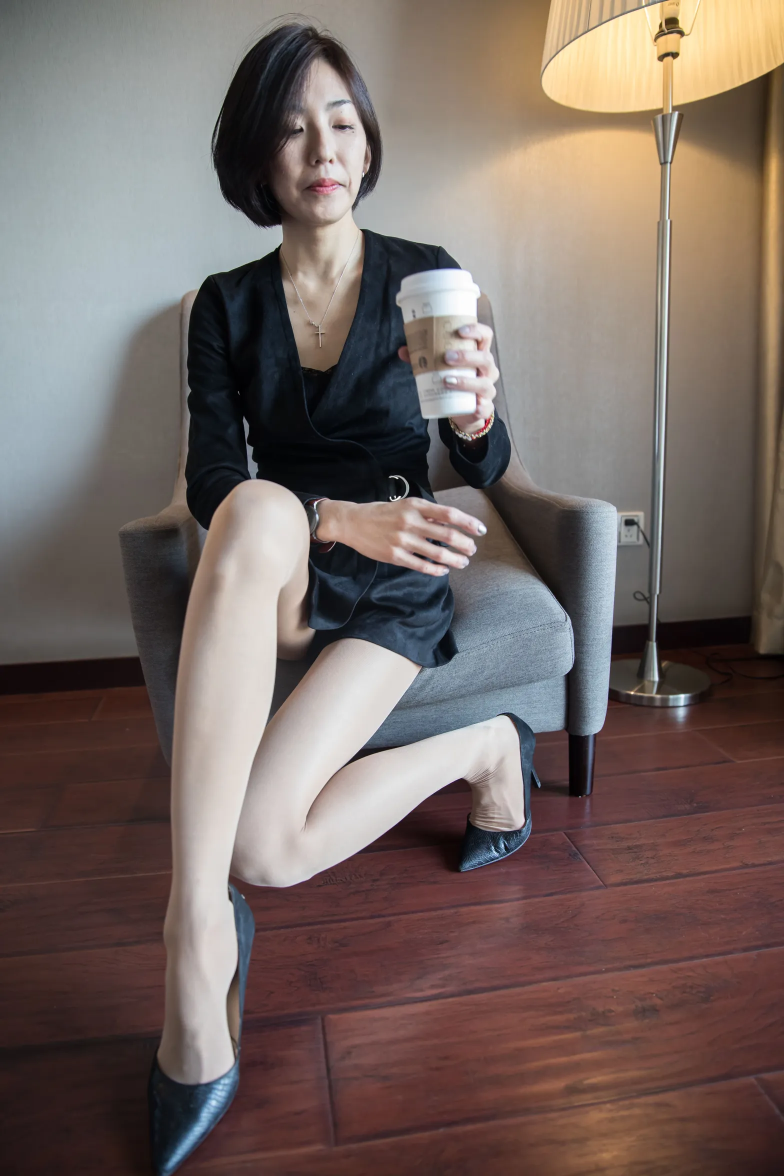 [爱美足] NO.120 酒店骨感美女肉丝高跟 街拍#[88P]-5