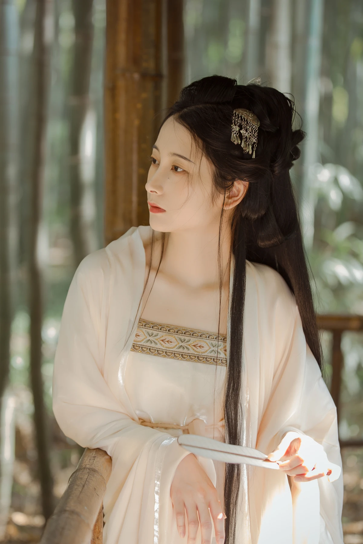 [艺图语] 2022.12.23 Vol.2739 – 荣耀时，她是象征 五月的三花猫#[22P]-8