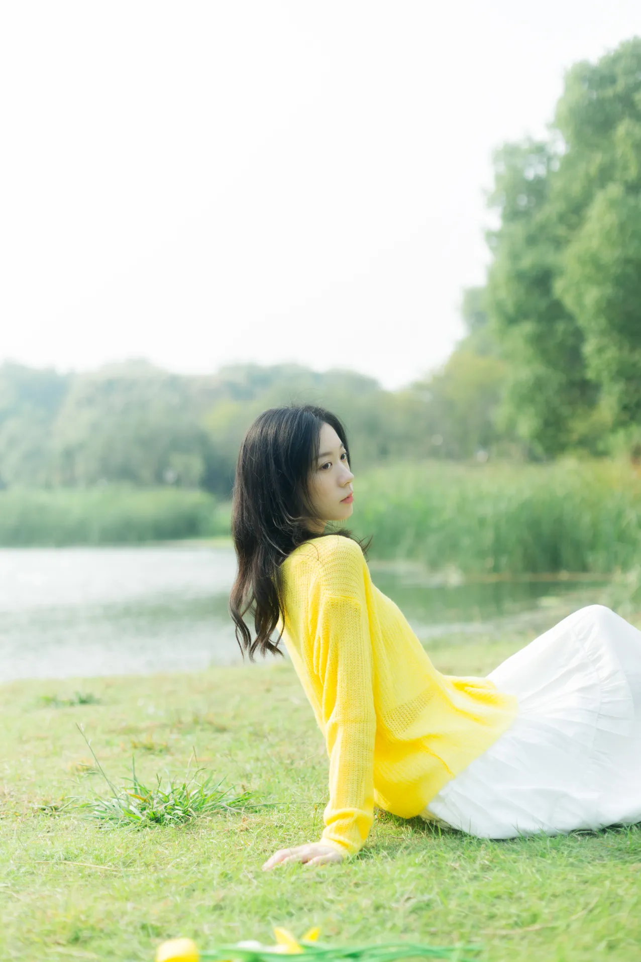 [艺图语] 2022.11.26 Vol.2532 – 秋风轻轻 饲猫少女-#[38P]-4