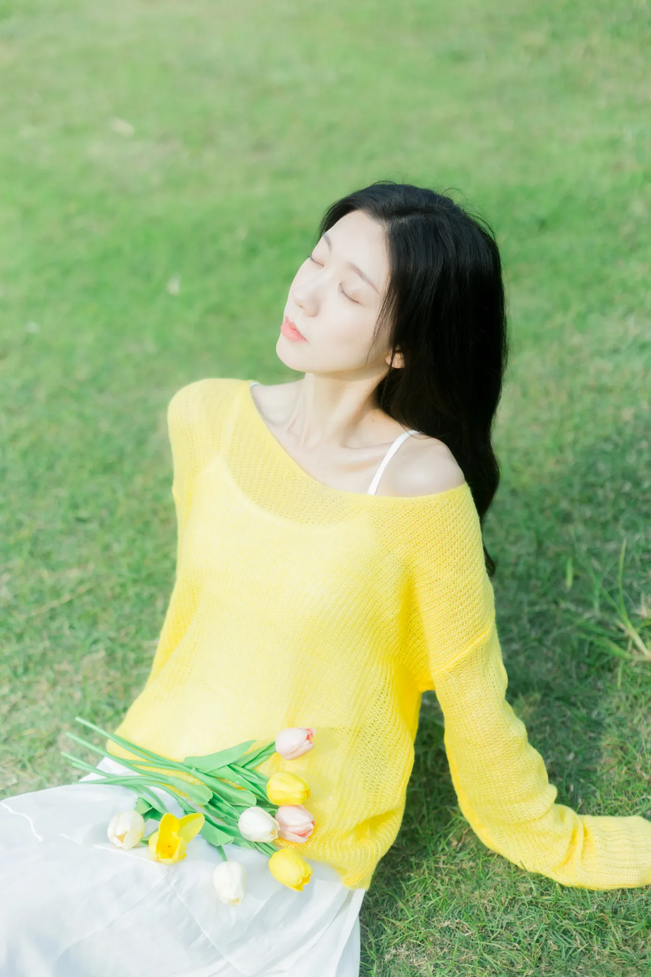 [艺图语] 2022.11.26 Vol.2532 – 秋风轻轻 饲猫少女-#[38P]-4