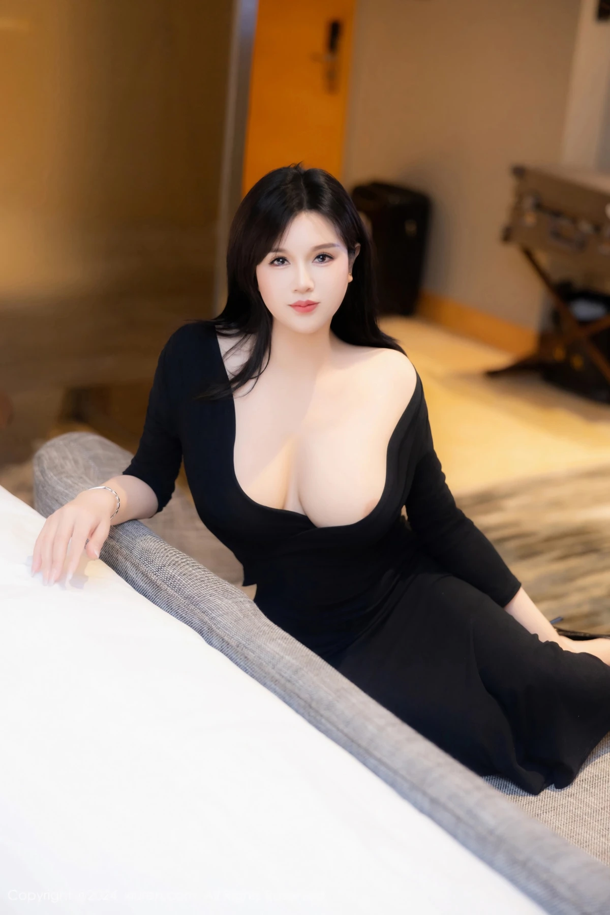 [秀人网] 2024.07.02 No.8787 水水姐#[79P]-1