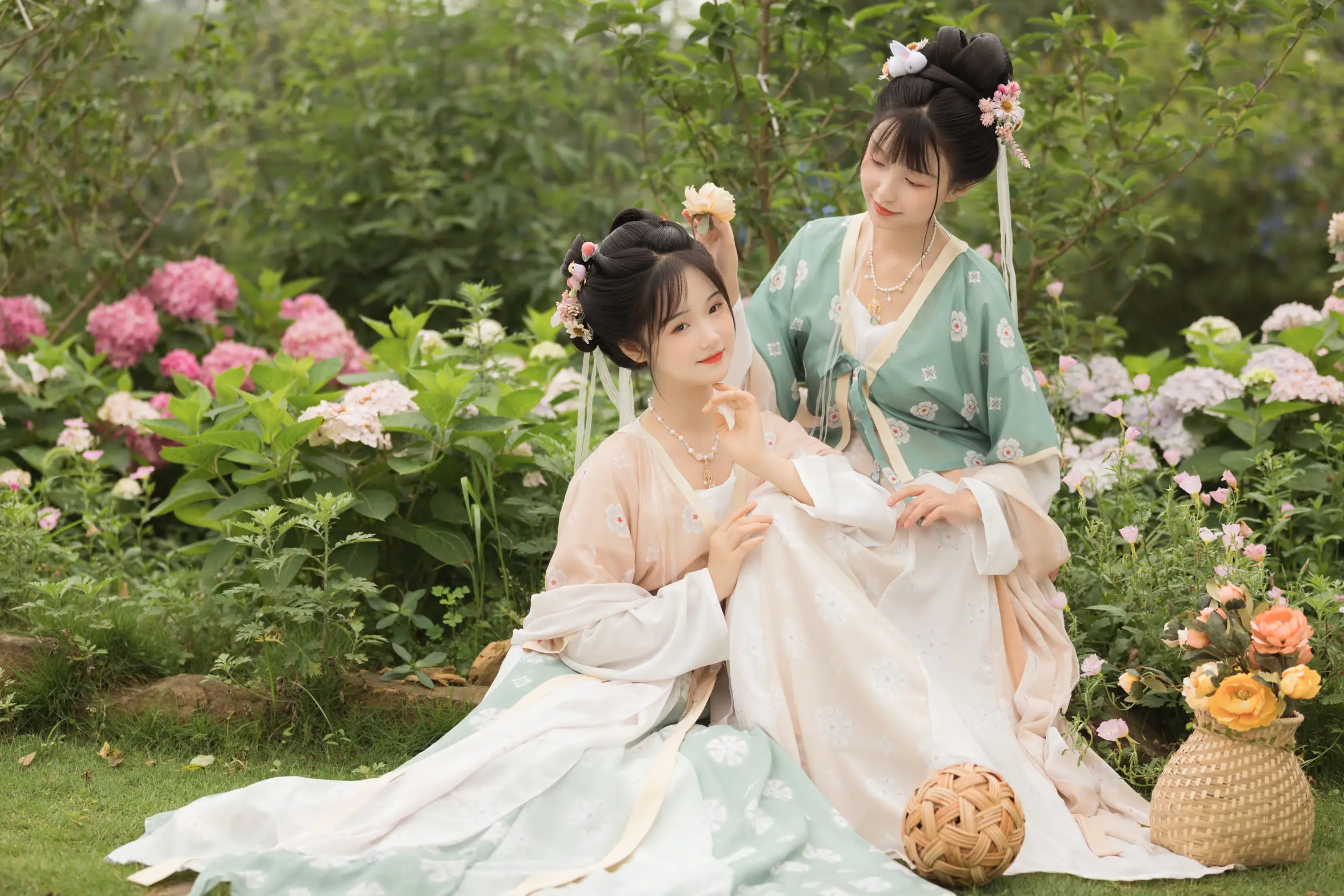 [艺图语] 2021.08.21 Vol.159 – 春日宴 miki小包子#[23P]-1