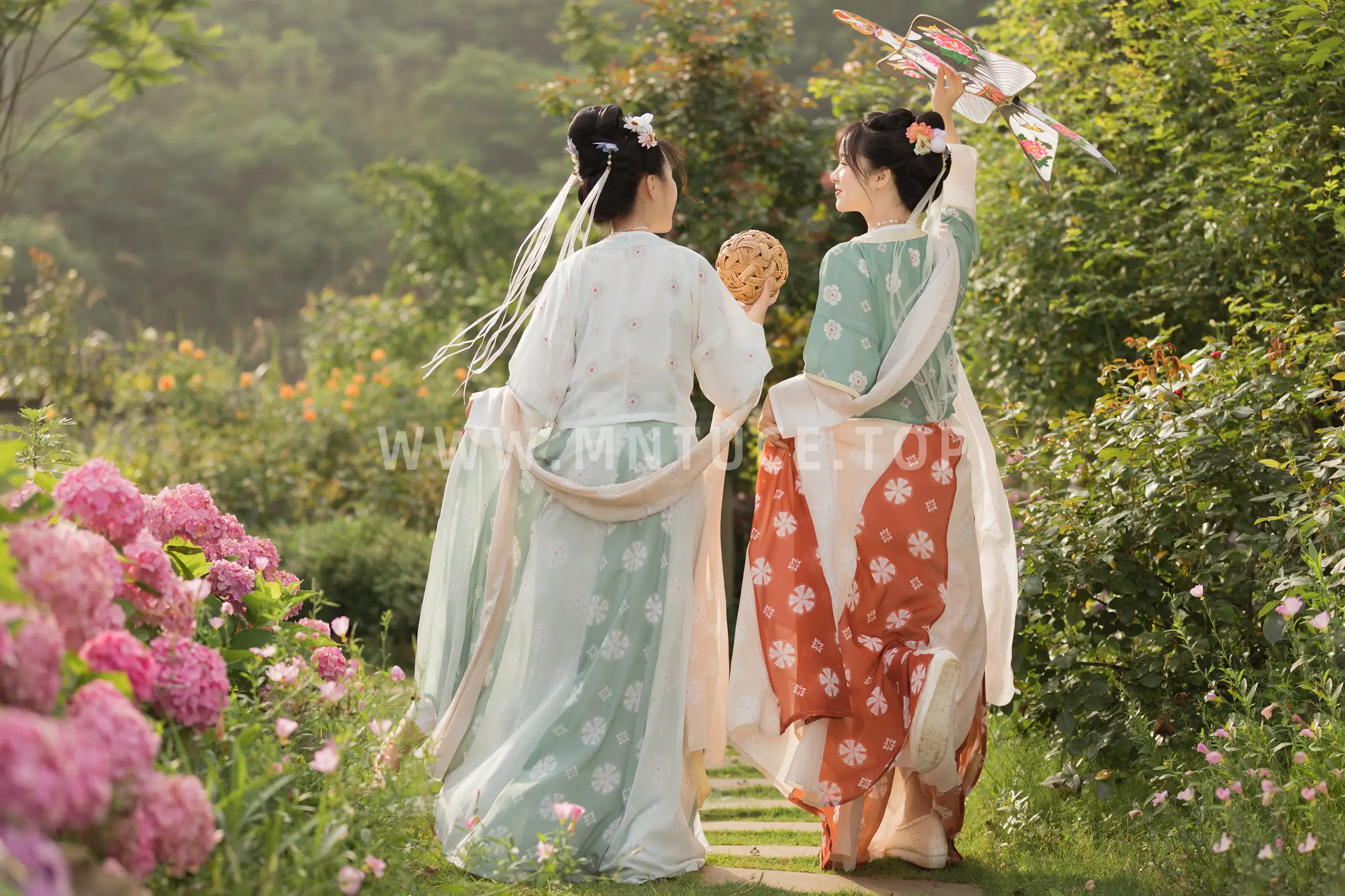 [艺图语] 2021.08.21 Vol.159 – 春日宴 miki小包子#[23P]-8