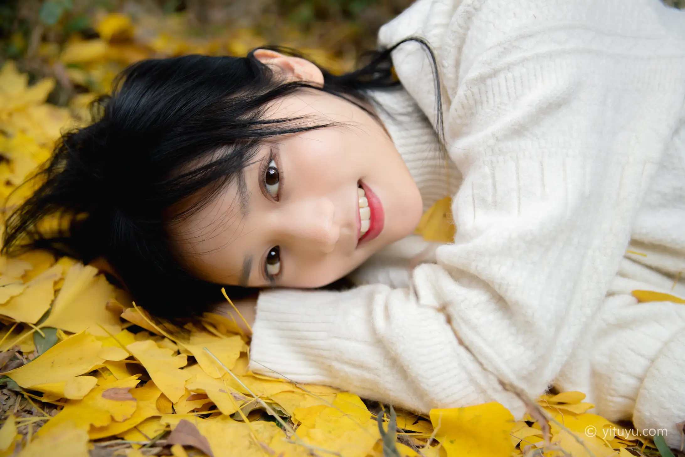 [艺图语] 2021.08.14 Vol.131 – 银杏之恋 雨文#[39P]-5