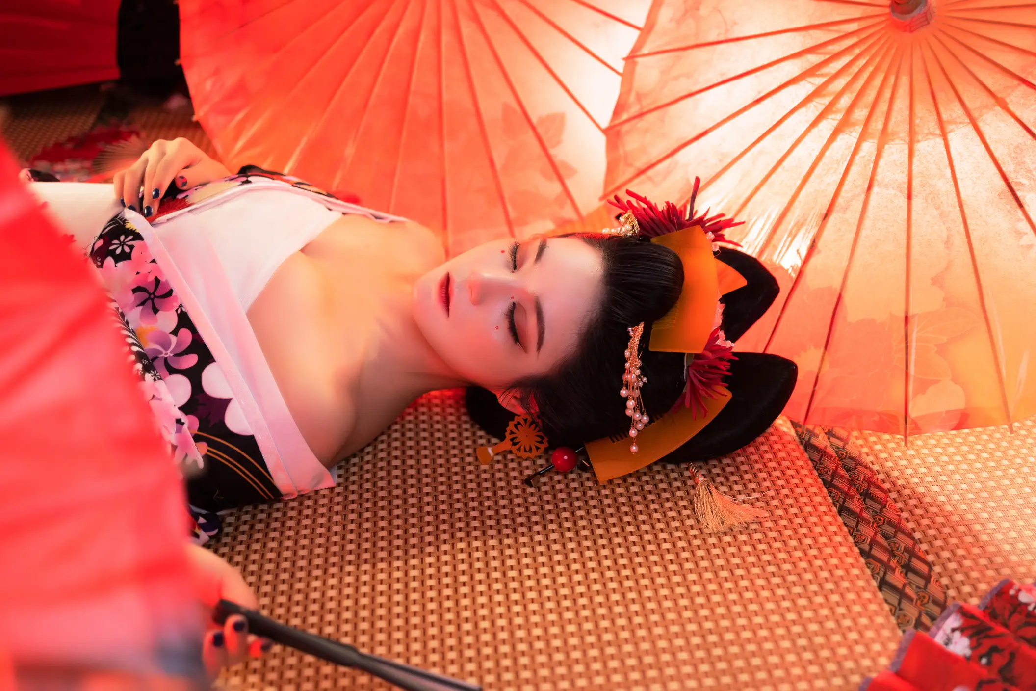 [艺图语] 2022.06.22 Vol.1258 – 扇姬 莫妮卡#[26P]-10