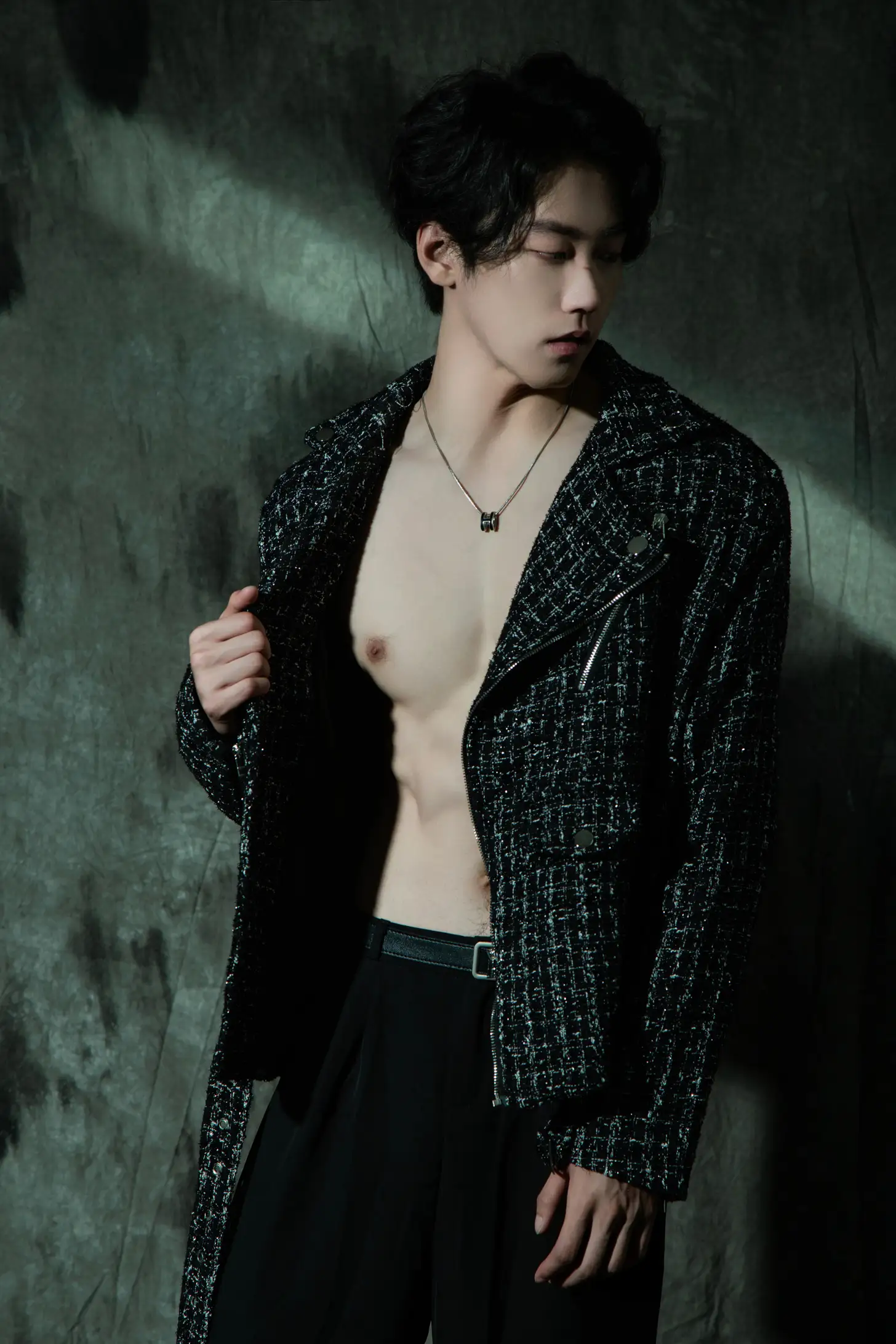 [艺图语] 2022.08.03 Vol.1613 – 光影与男孩 温柔的朱朱#[30P]-6