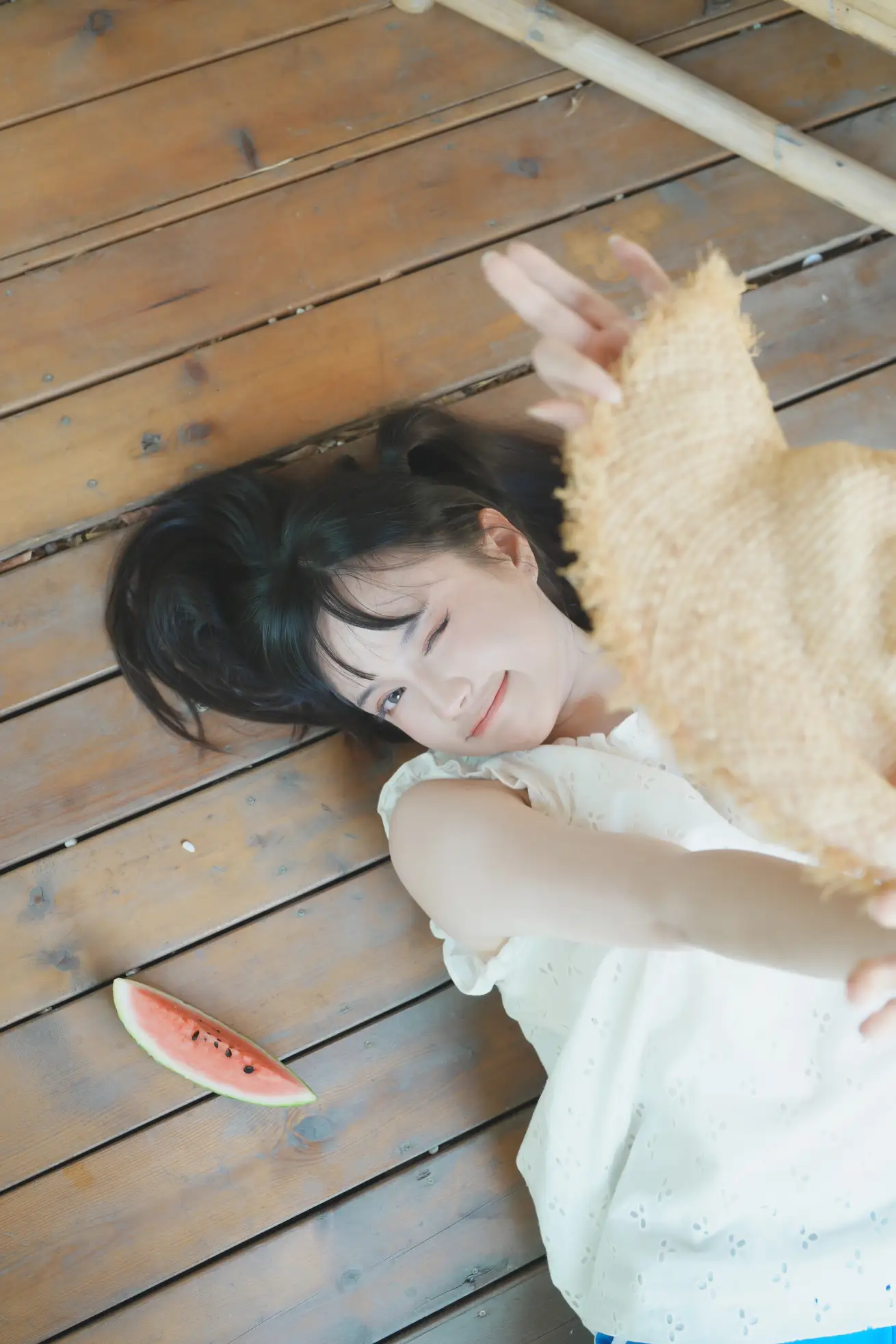 [艺图语] 2022.09.05 Vol.1877 – 夏日少女与西瓜 贰加六#[39P]-4