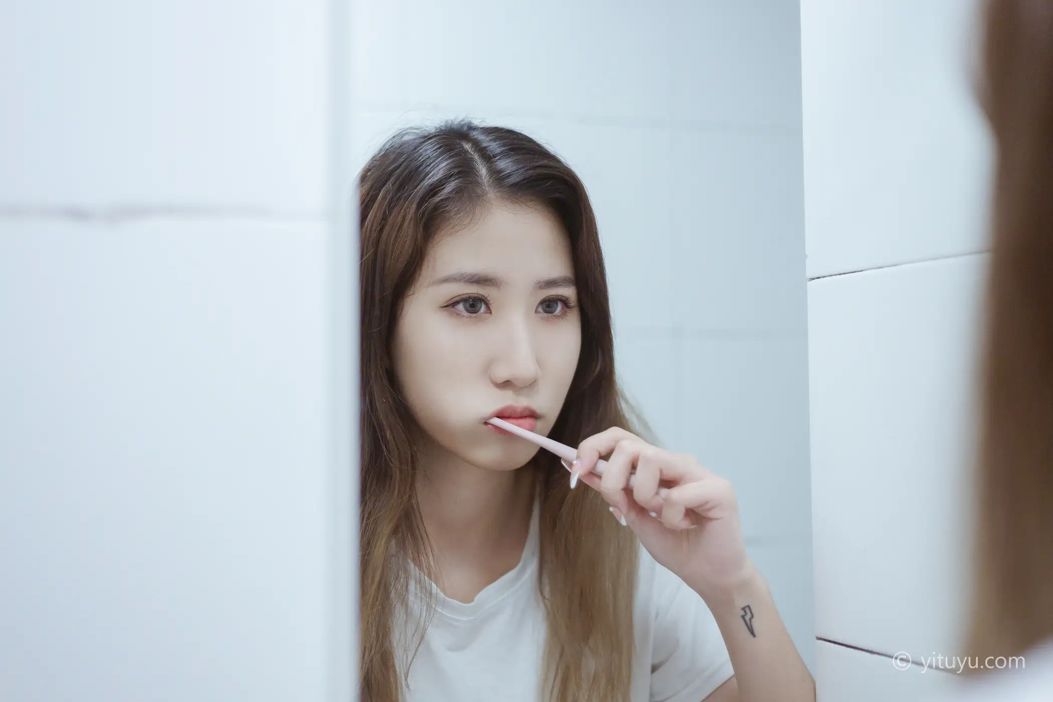 [艺图语] 2021.07.07 Vol.086 – 独自醒来 Jenny#[36P]-9