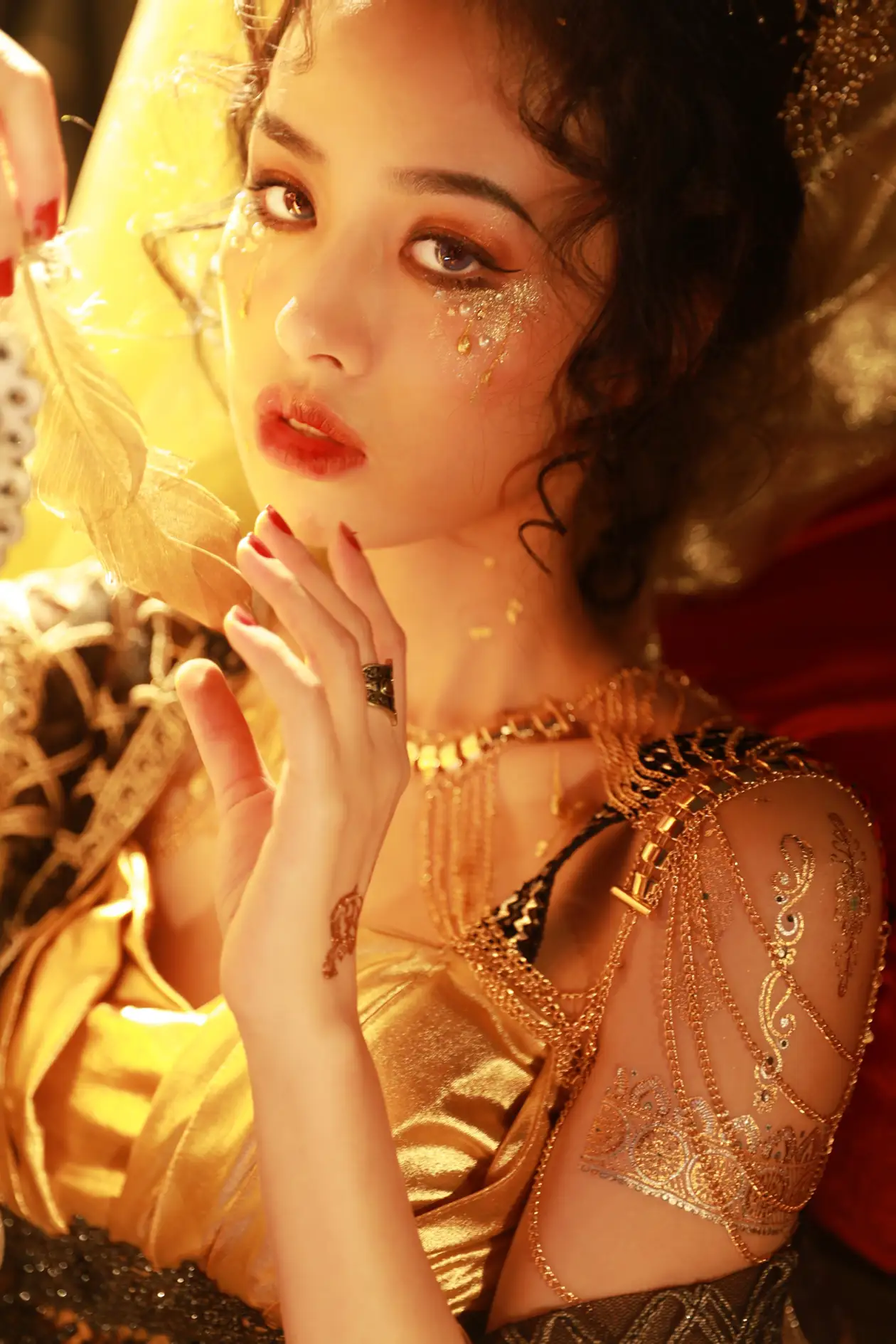 [艺图语] 2022.09.15 Vol.1960 – 纸醉金迷 相泽希子#[41P]-10