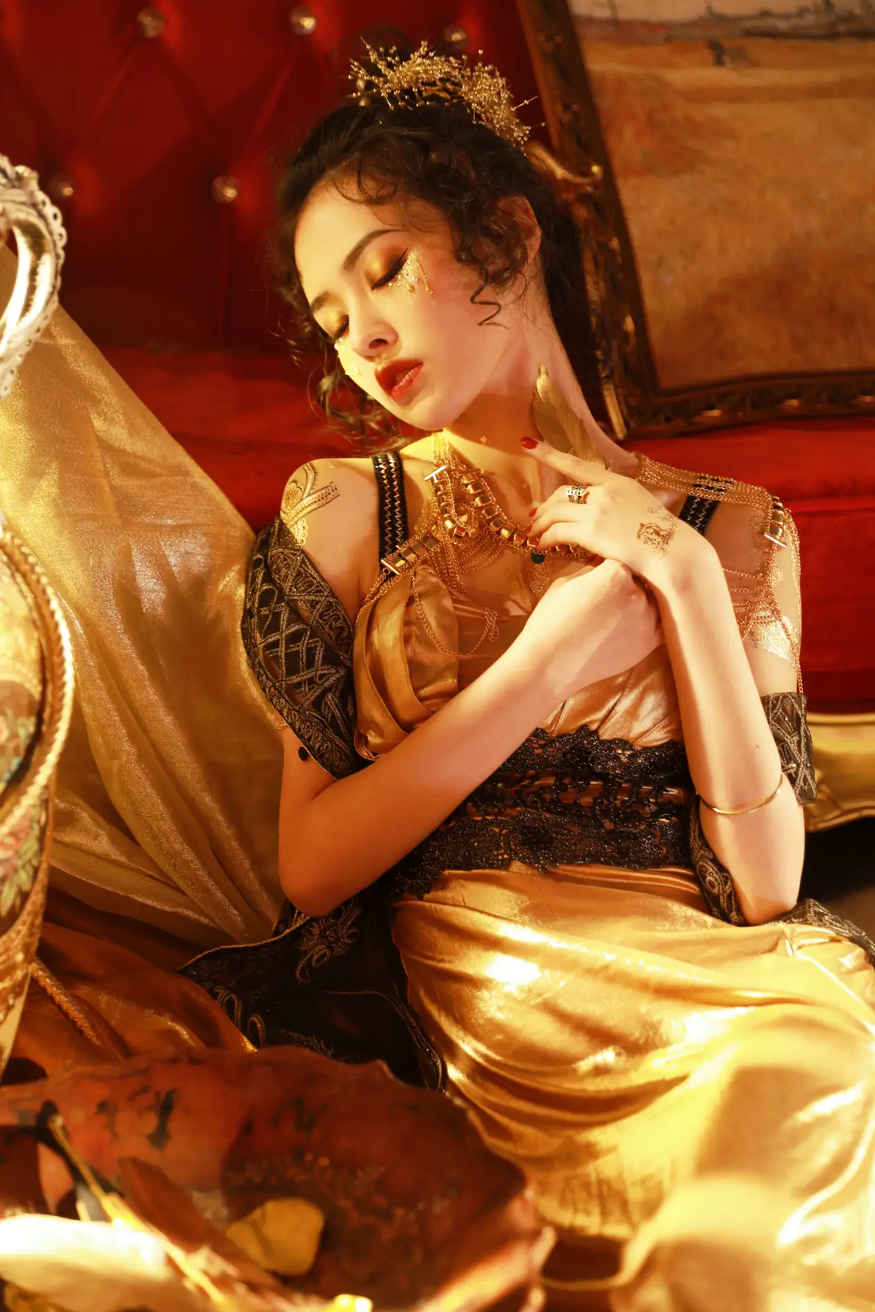 [艺图语] 2022.09.15 Vol.1960 – 纸醉金迷 相泽希子#[41P]-1