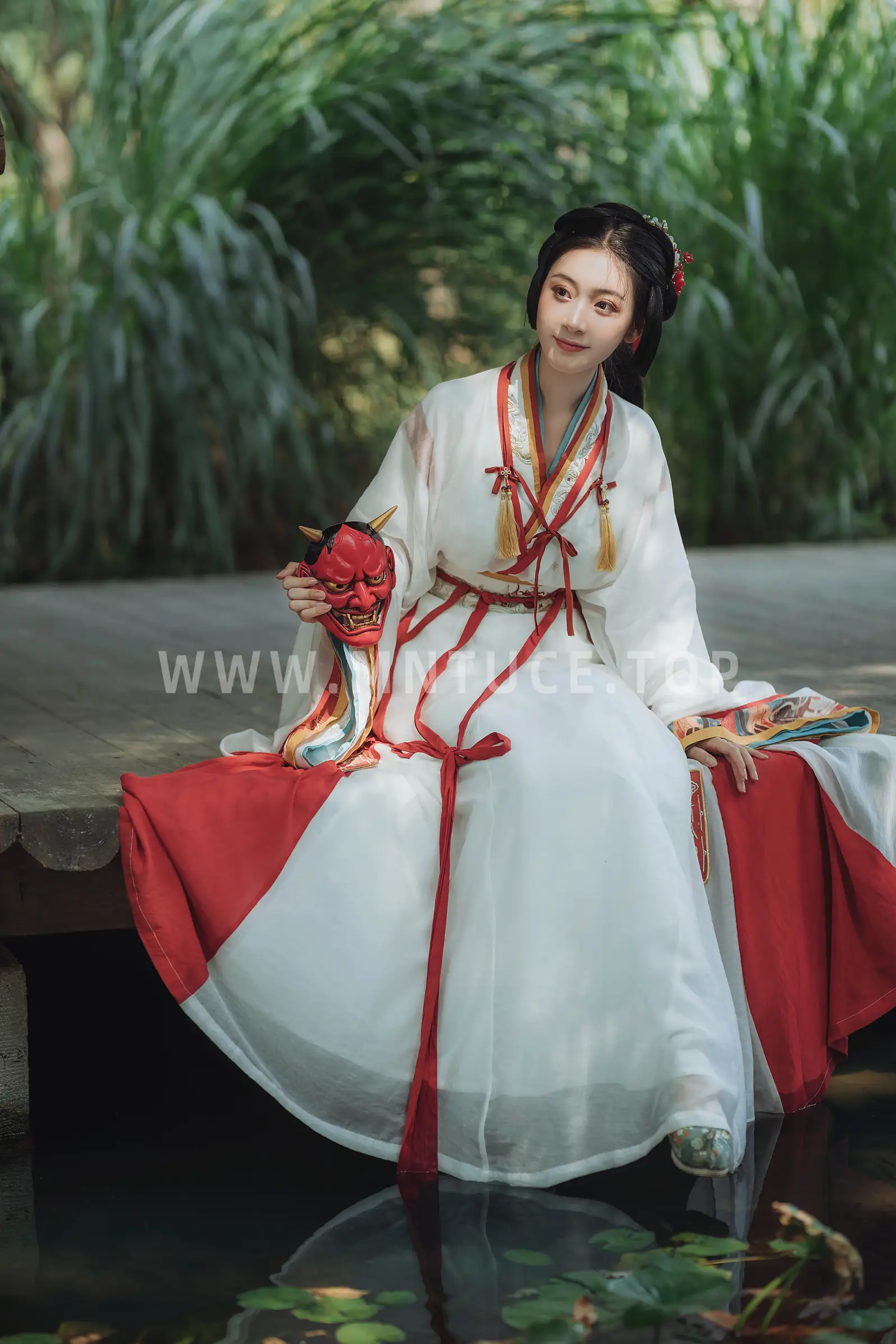 [艺图语] 2021.09.29 Vol.325 – 归来说与待花人 模特合集#[24P]-9