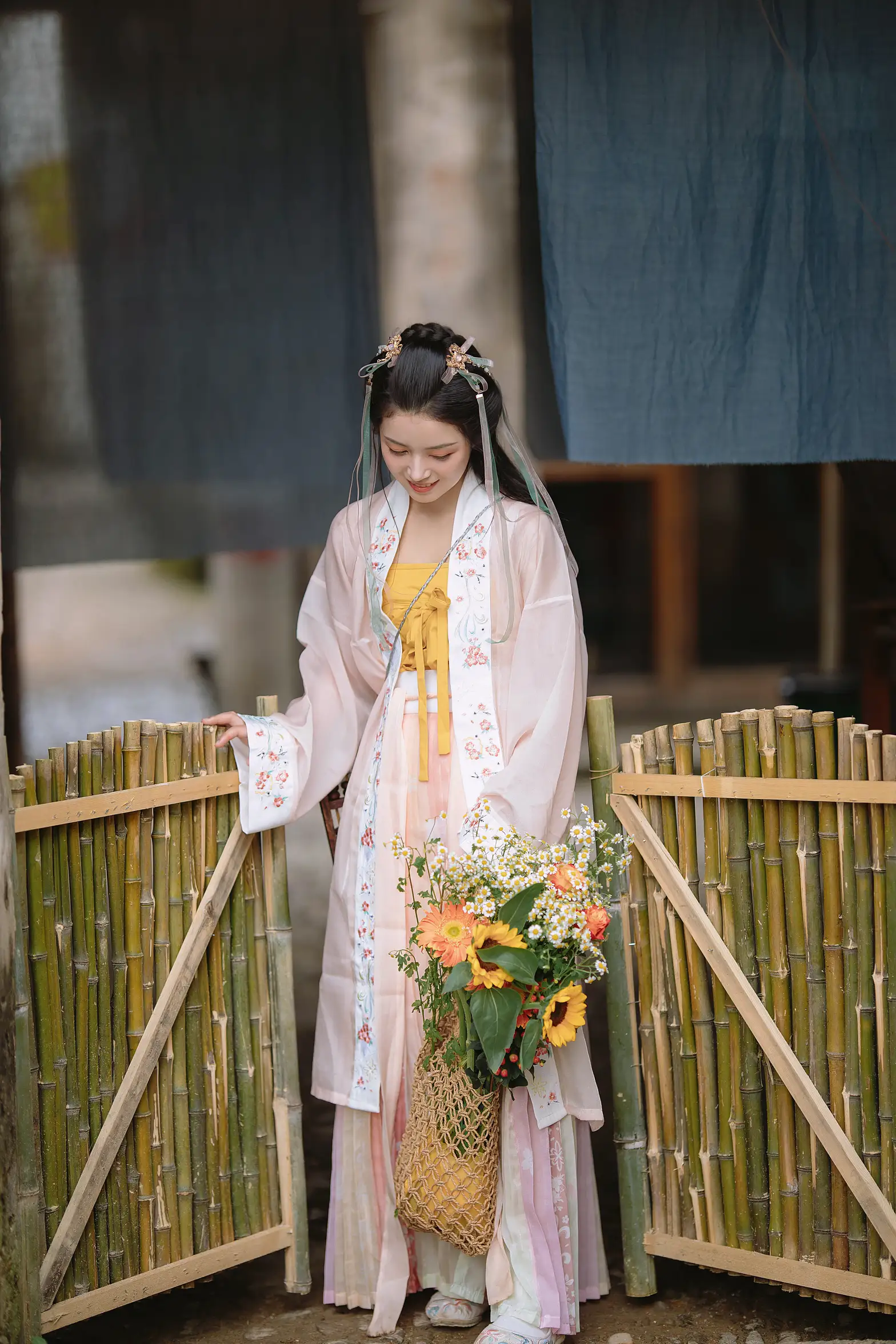 [艺图语] 2022.01.07 Vol.604 – 卖花姑娘 陶然#[25P]-7