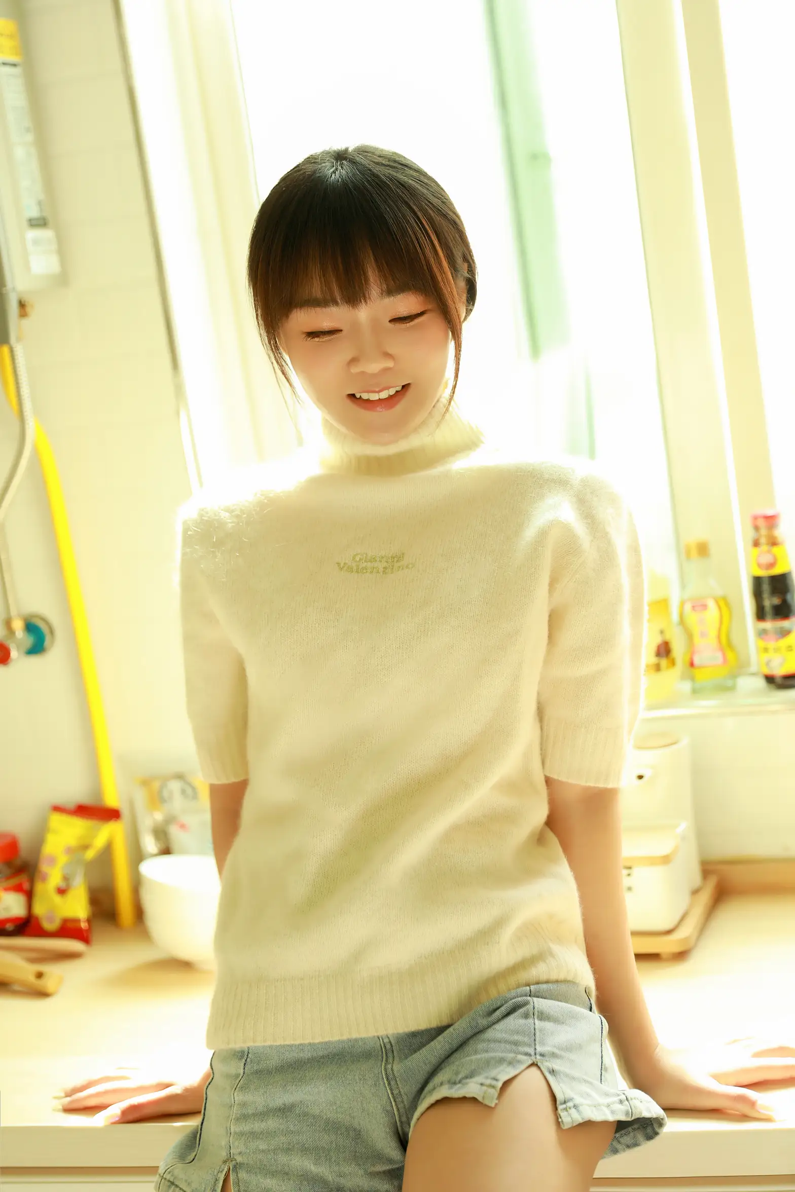 [艺图语] 2022.07.27 Vol.1557 – 早阳女生 小冉#[23P]-1
