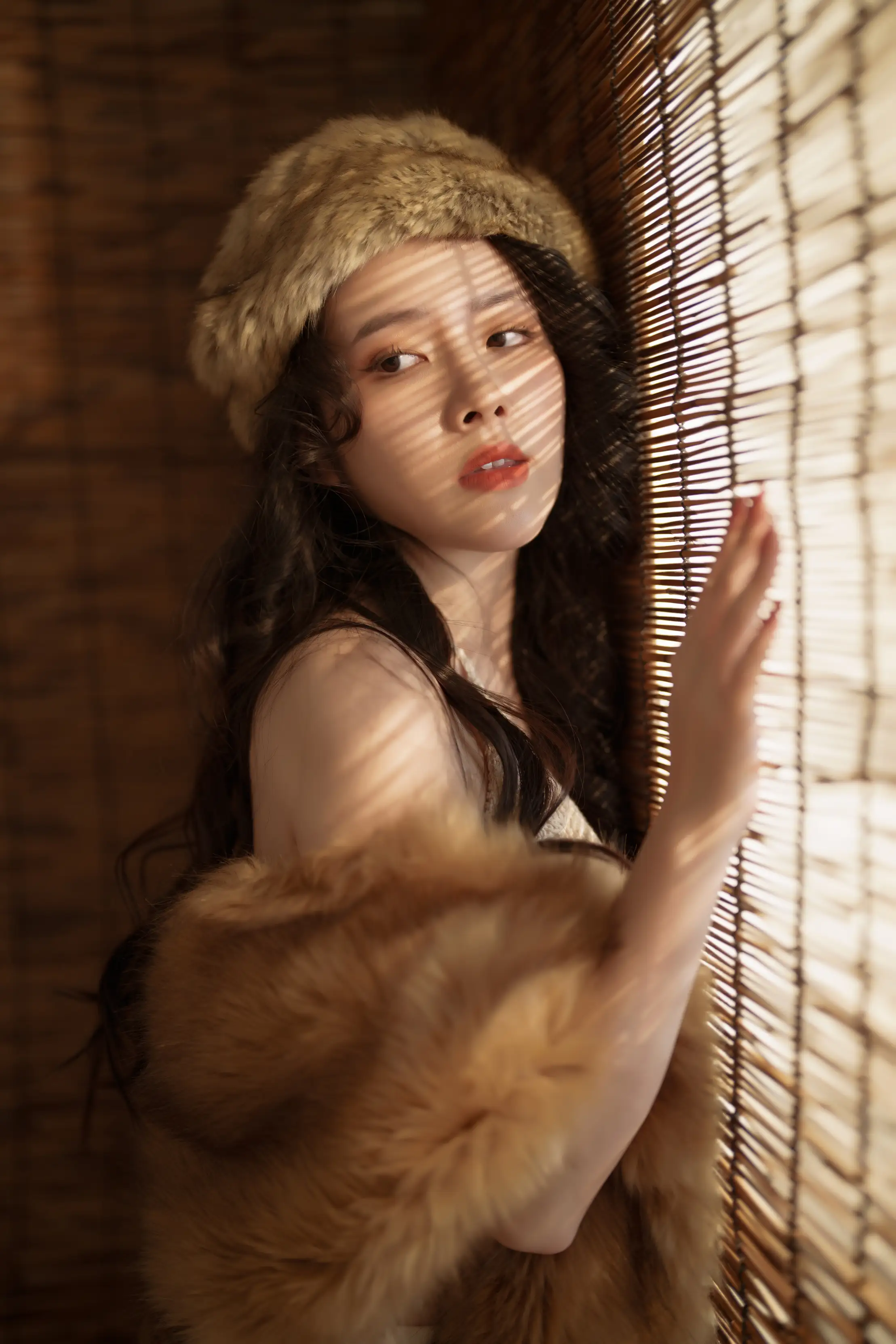[艺图语] 2022.01.30 Vol.727 – 柴火屋里的暧昧时光 姚妹#[43P]-2