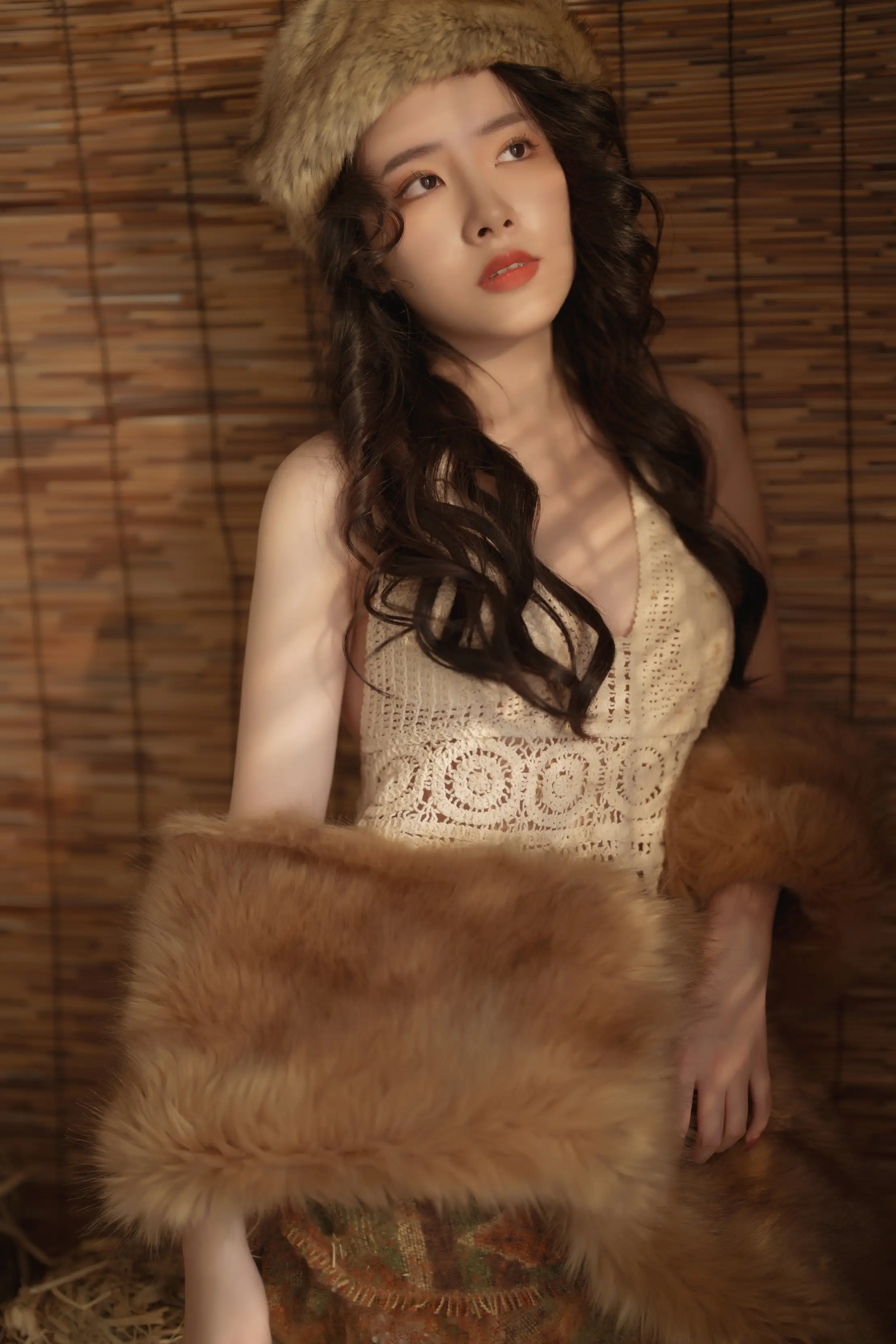 [艺图语] 2022.01.30 Vol.727 – 柴火屋里的暧昧时光 姚妹#[43P]-7