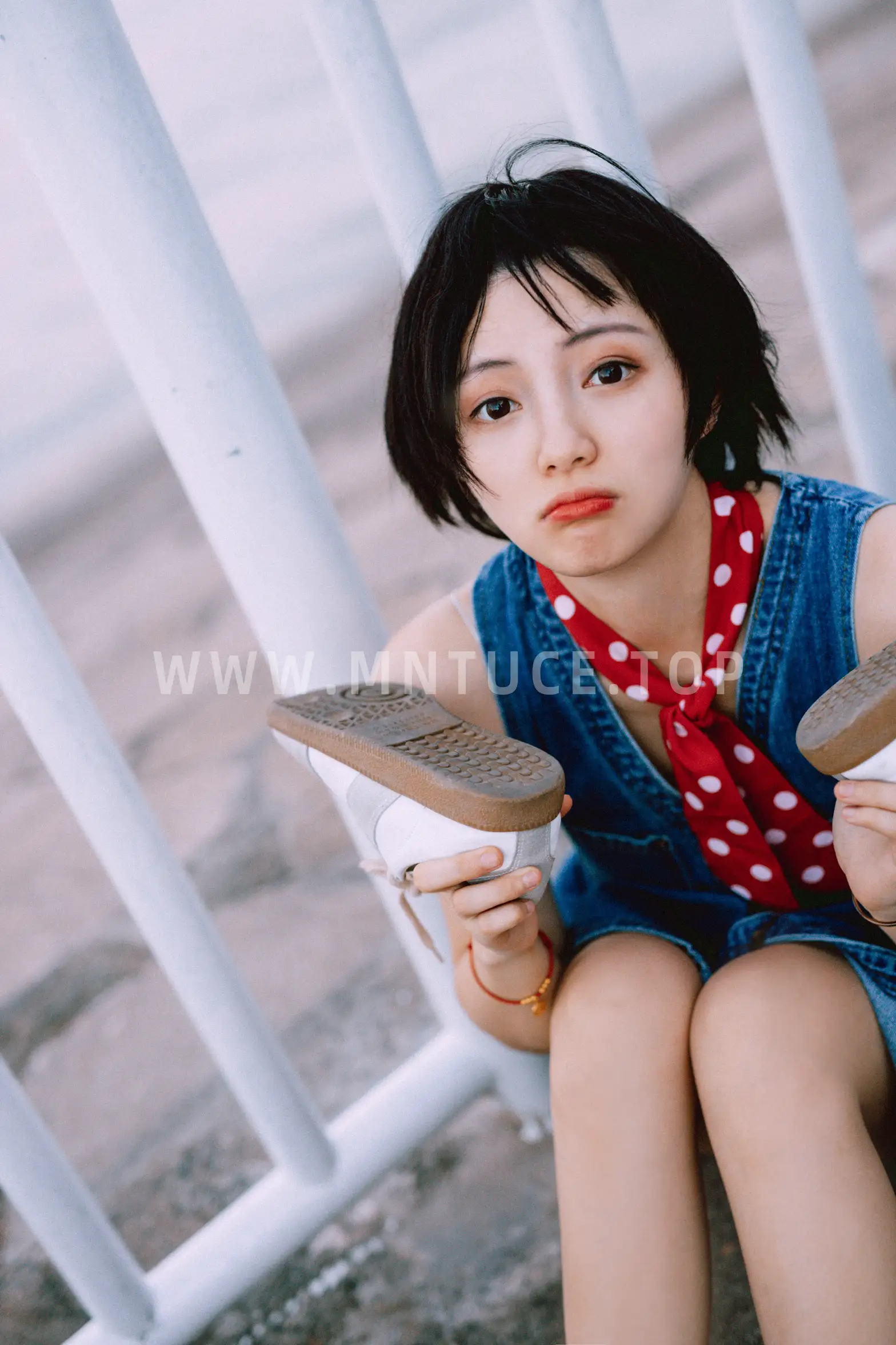 [艺图语] 2021.11.27 Vol.476 – 短发女孩 黎美汐#[31P]-9