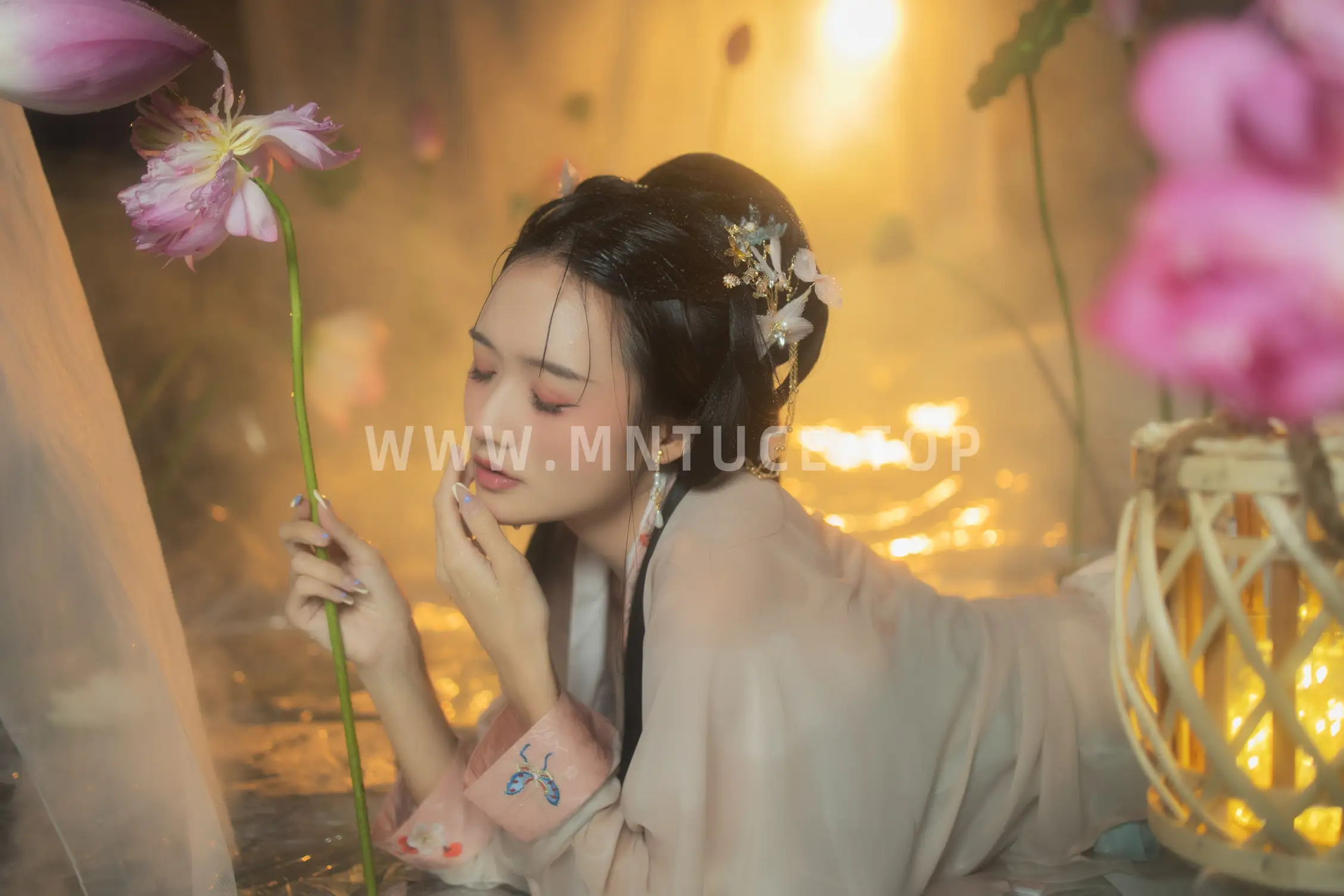 [艺图语] 2022.06.07 Vol.1110 – 清欢 兔子Zzz不吃胡萝卜#[35P]-8