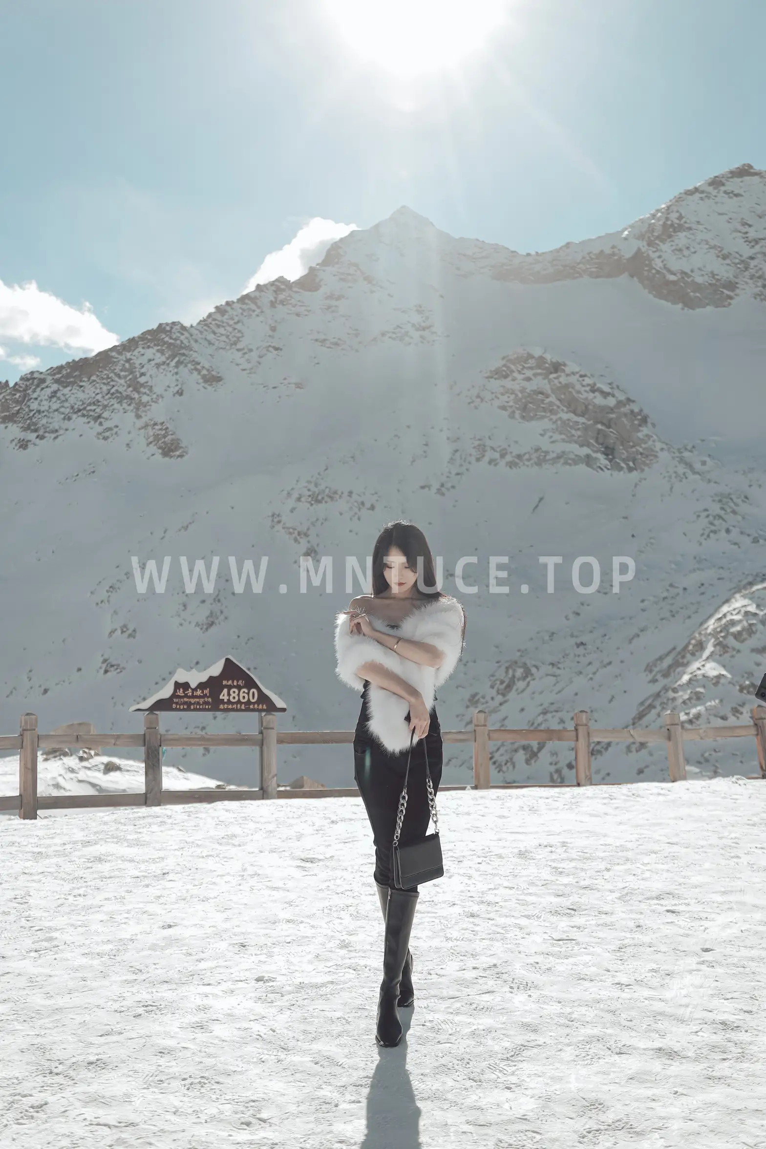 [艺图语] 2022.06.21 Vol.1243 – 冰雪之巅 婷婷#[34P]-9
