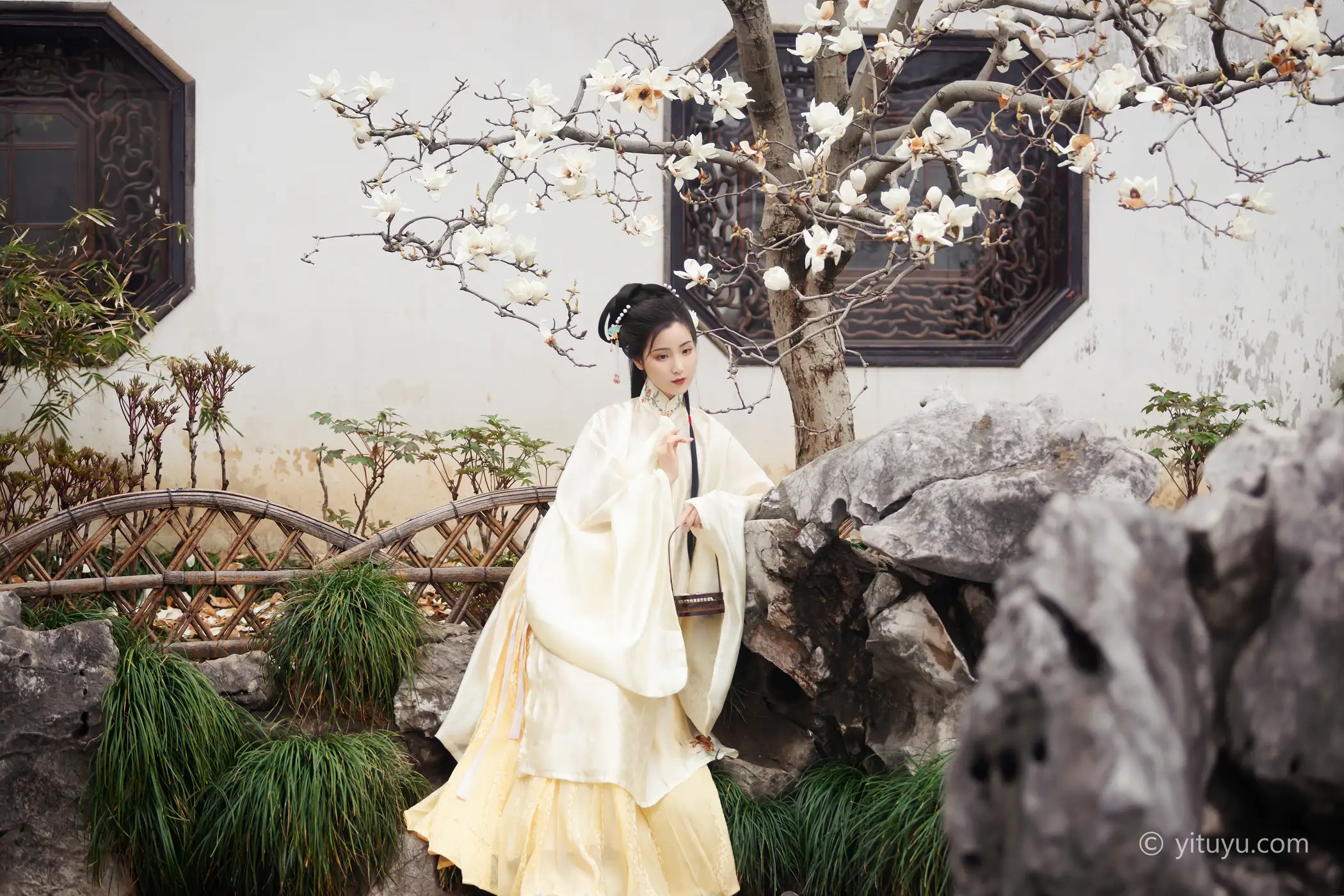 [艺图语] 2021.05.10 Vol.053 – 玉兰 金儿#[23P]-5