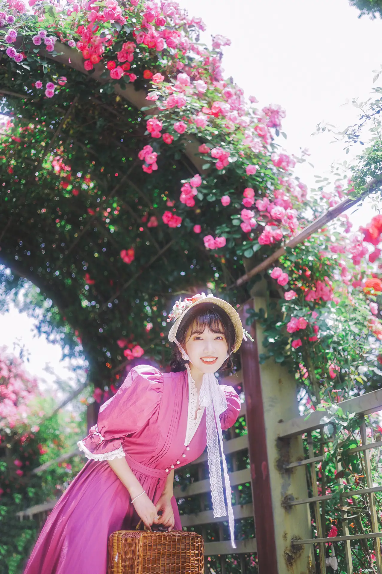 [艺图语] 2022.06.17 Vol.1206 – 少女的裙摆 一只阿梦崽#[42P]-9