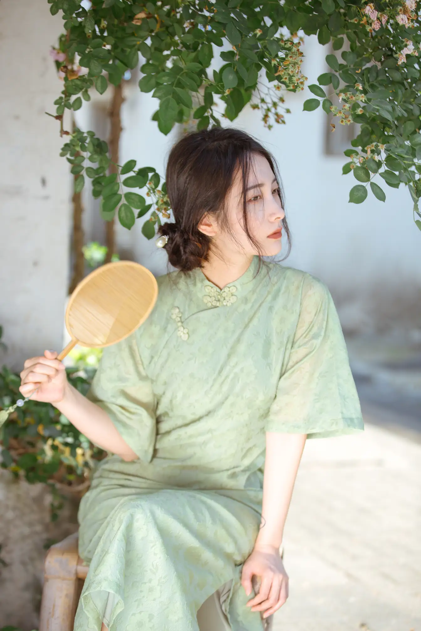 [艺图语] 2022.06.27 Vol.1309 – 总有人间一两风 五月的三花猫#[24P]-1