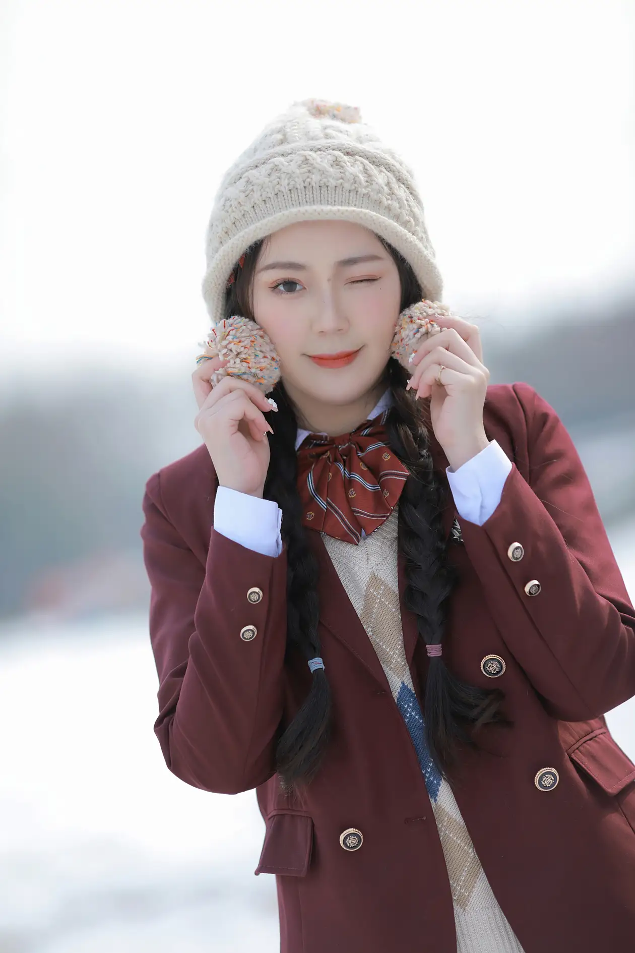 [艺图语] 2022.07.28 Vol.1561 – 恰好飘来的雪 晓芳#[23P]-1