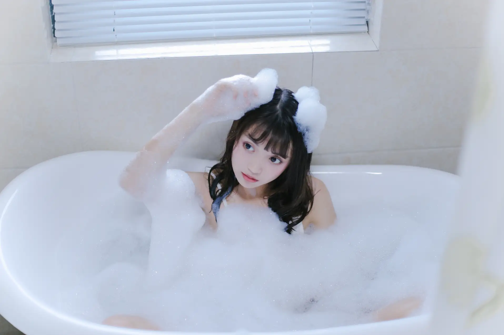 [艺图语] 2022.08.25 Vol.1788 – 牛奶泡泡浴 一条鱼尾#[27P]-1
