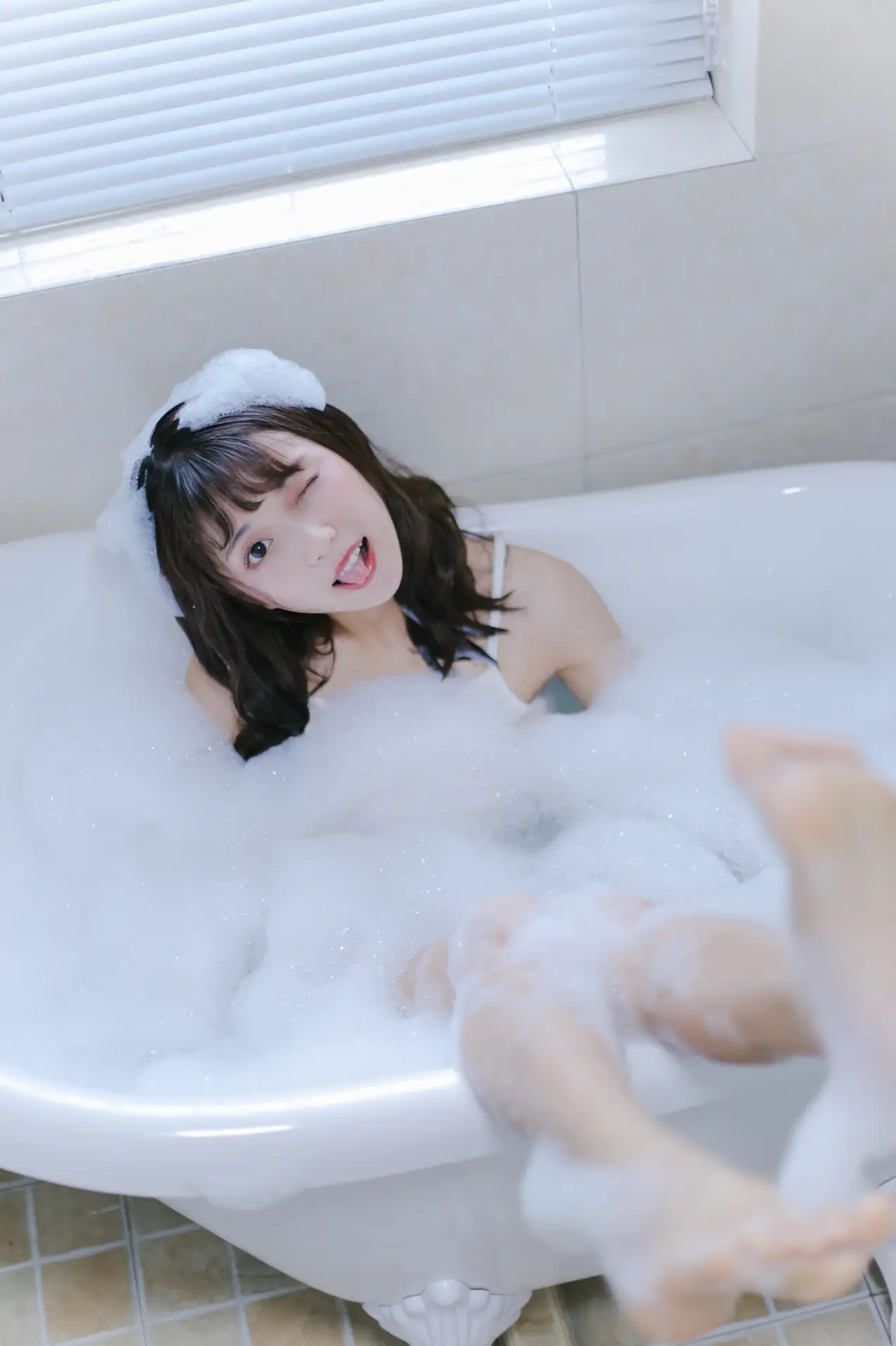 [艺图语] 2022.08.25 Vol.1788 – 牛奶泡泡浴 一条鱼尾#[27P]-6