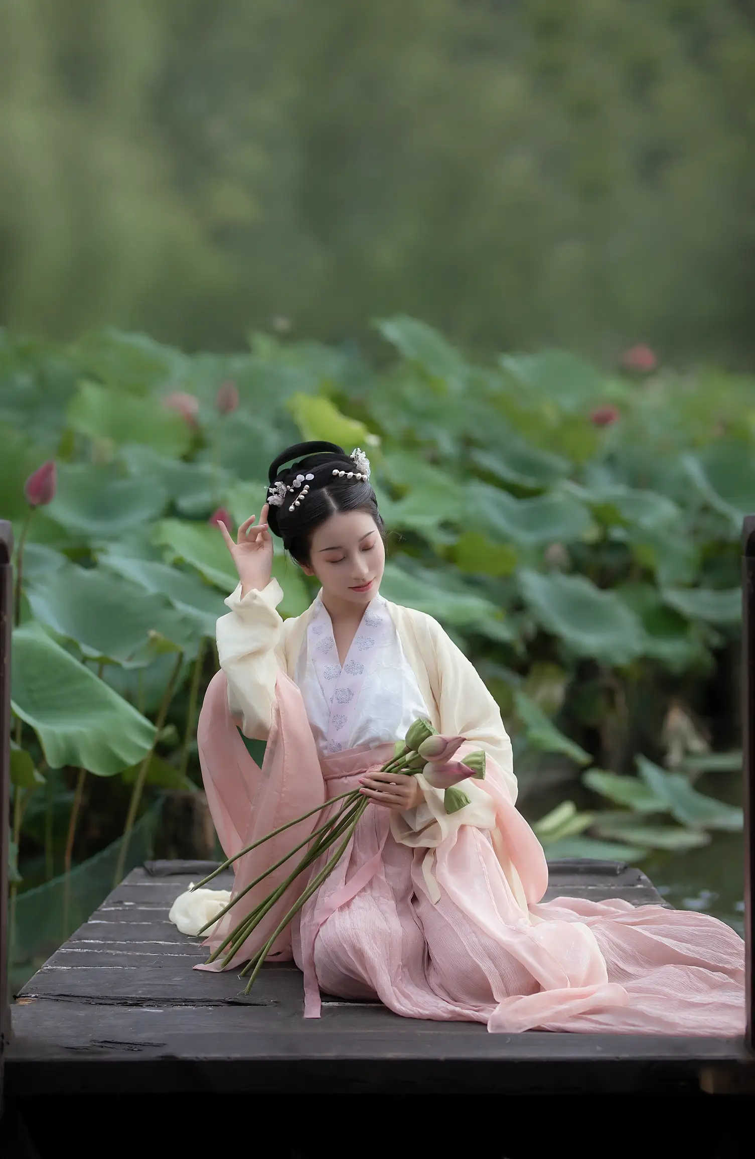 [艺图语] 2021.12.31 Vol.556 – 采荷 小清菡#[20P]-4