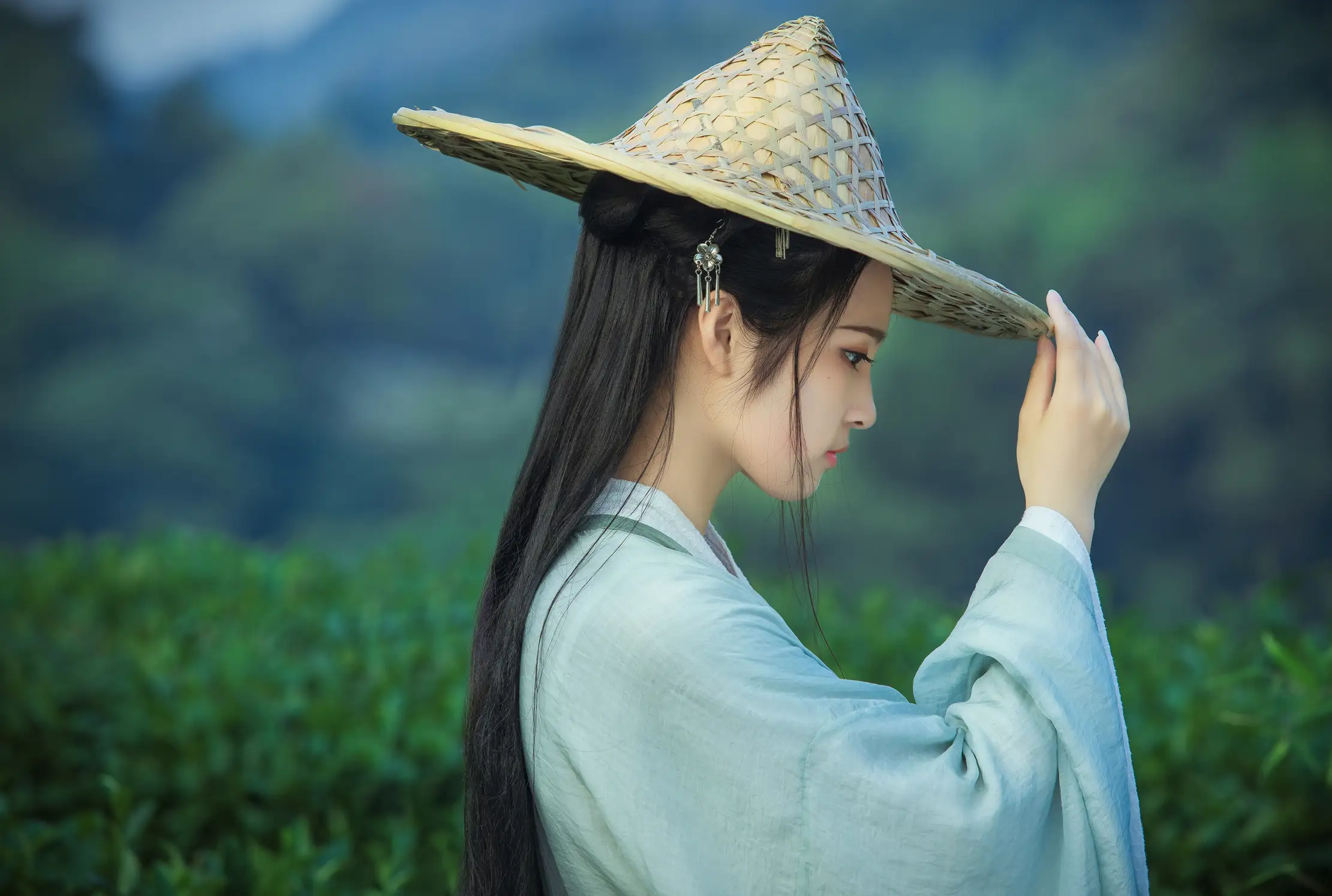 [艺图语] 2022.05.26 Vol.0986 – 茶山 一个白鹿#[32P]-6