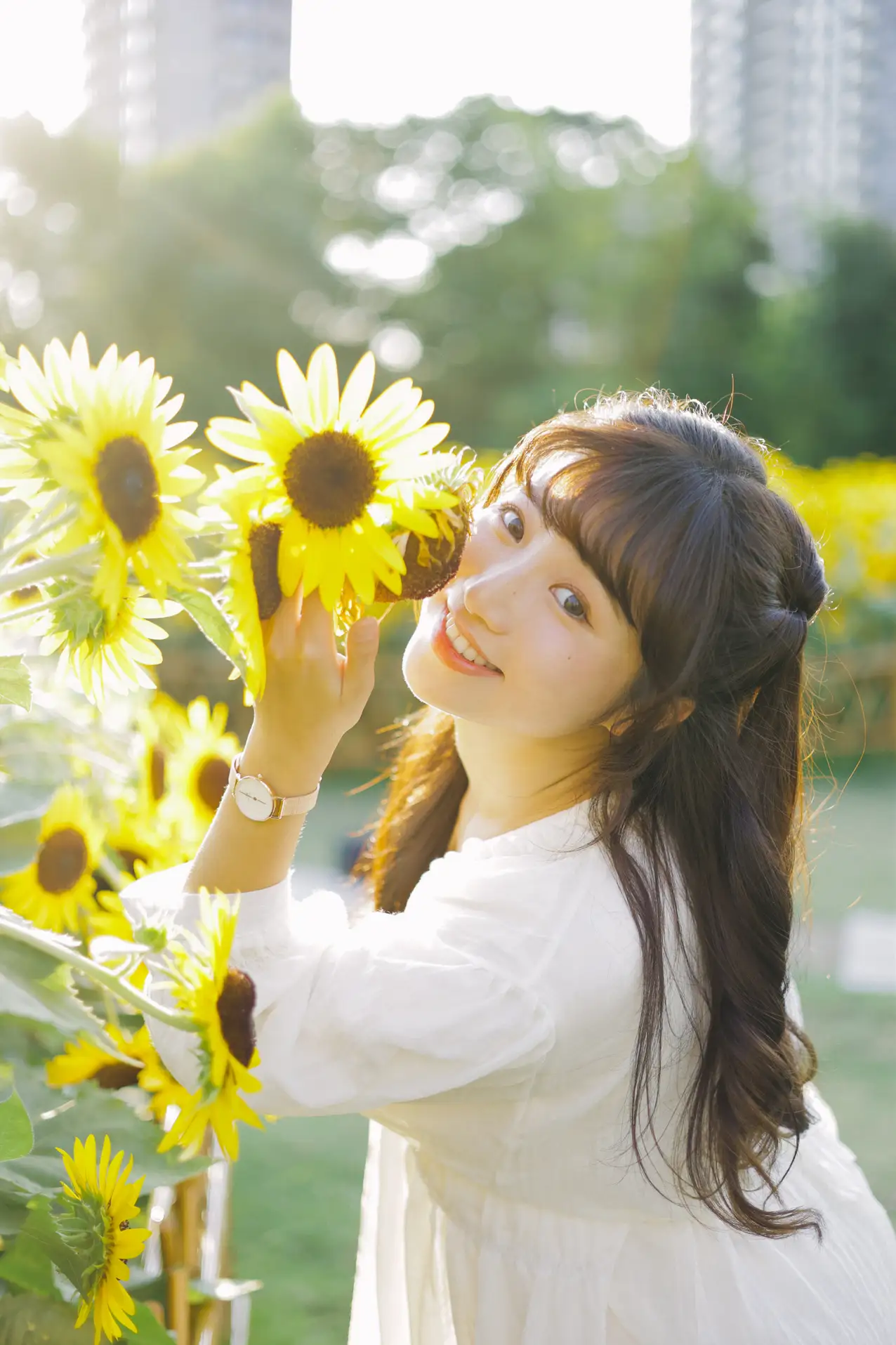 [艺图语] 2022.08.29 Vol.1822 – 阳光下的花和你 蓝胖子-#[25P]-10