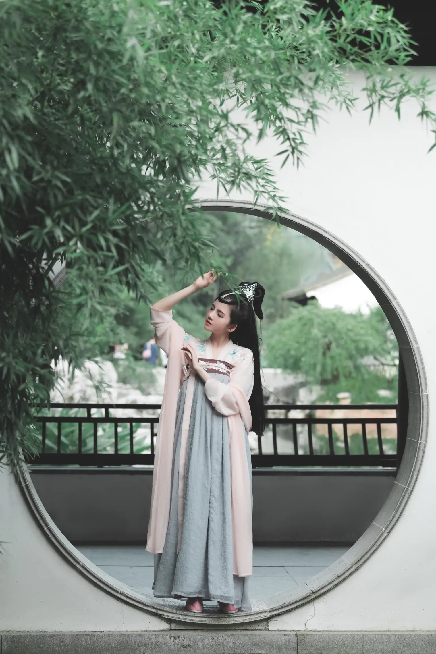 [艺图语] 2022.06.10 Vol.1142 – 莺歌 Dtifa丁小妮#[29P]-2