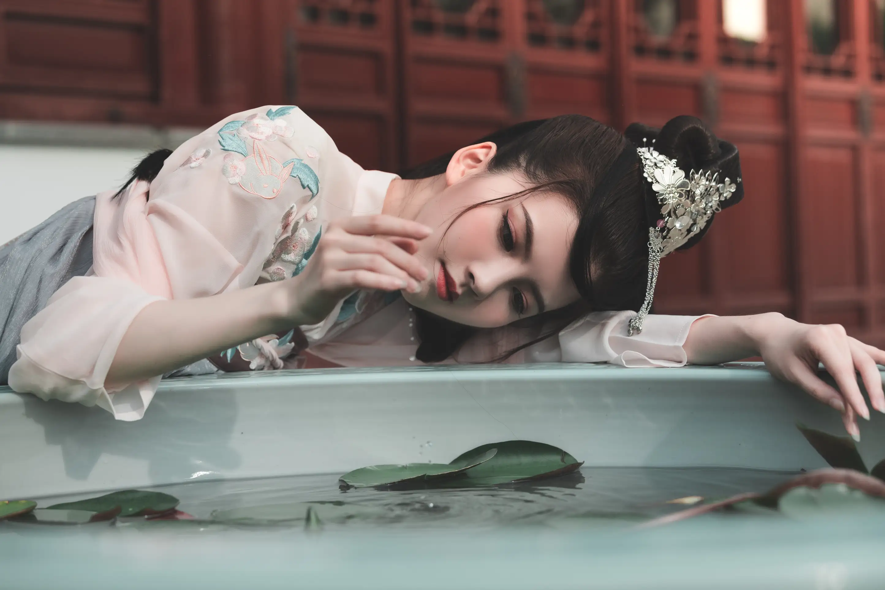 [艺图语] 2022.06.10 Vol.1142 – 莺歌 Dtifa丁小妮#[29P]-1