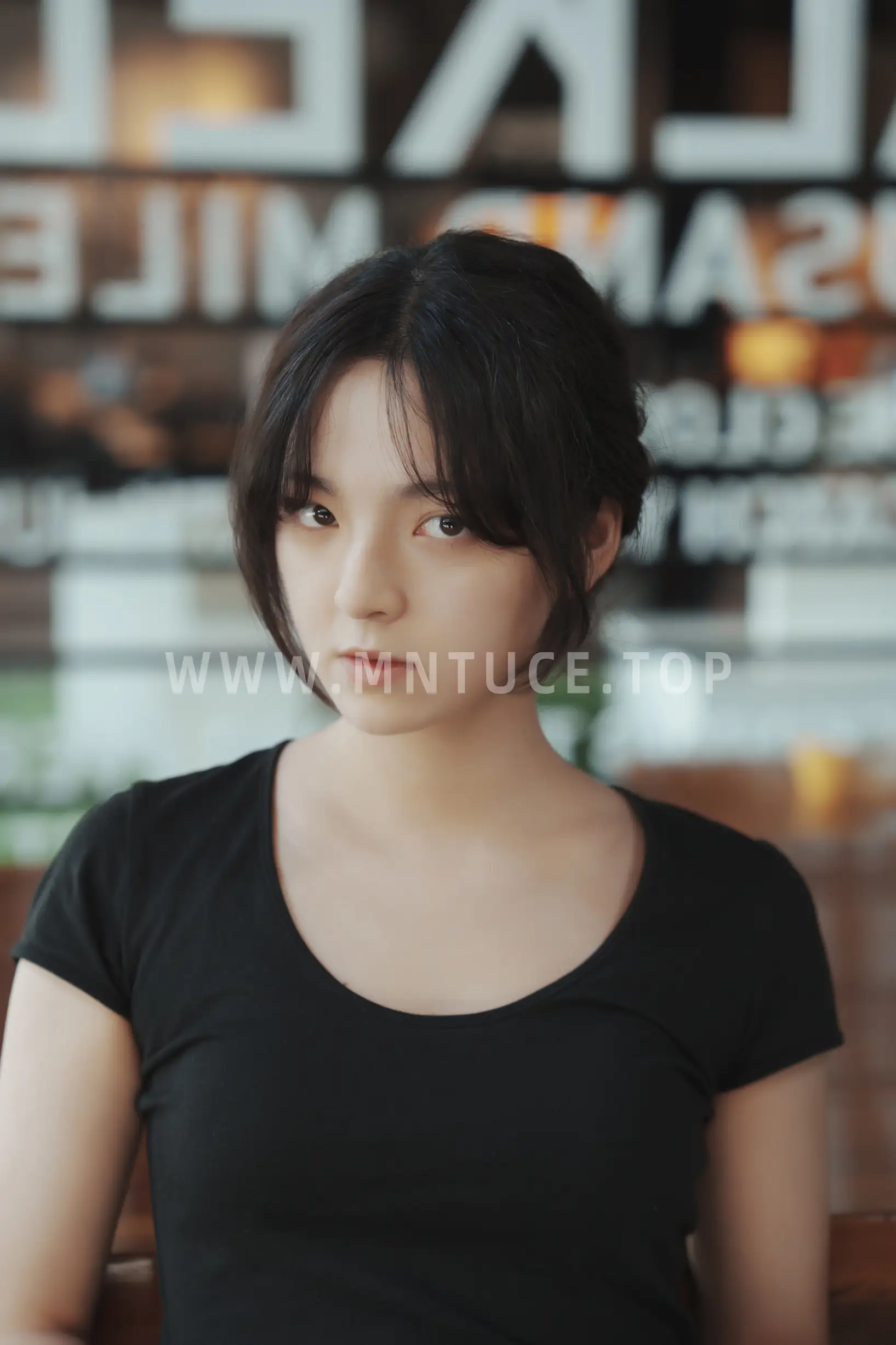 [艺图语] 2022.09.11 Vol.1924 – 咖啡屋里的素颜女孩 dudu#[32P]-8