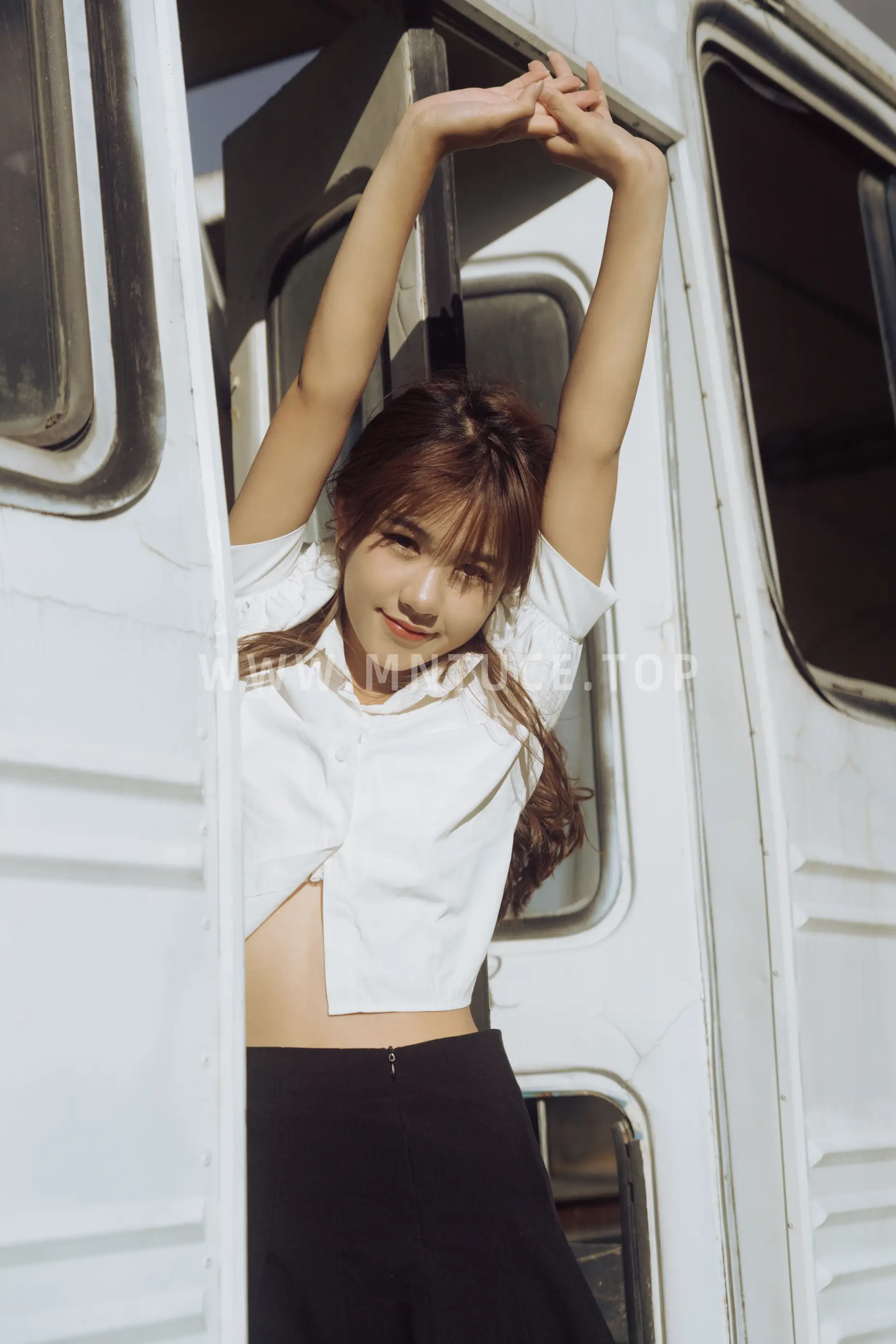 [艺图语] 2022.01.15 Vol.663 – 中巴车带我回家 落痣_#[38P]-10