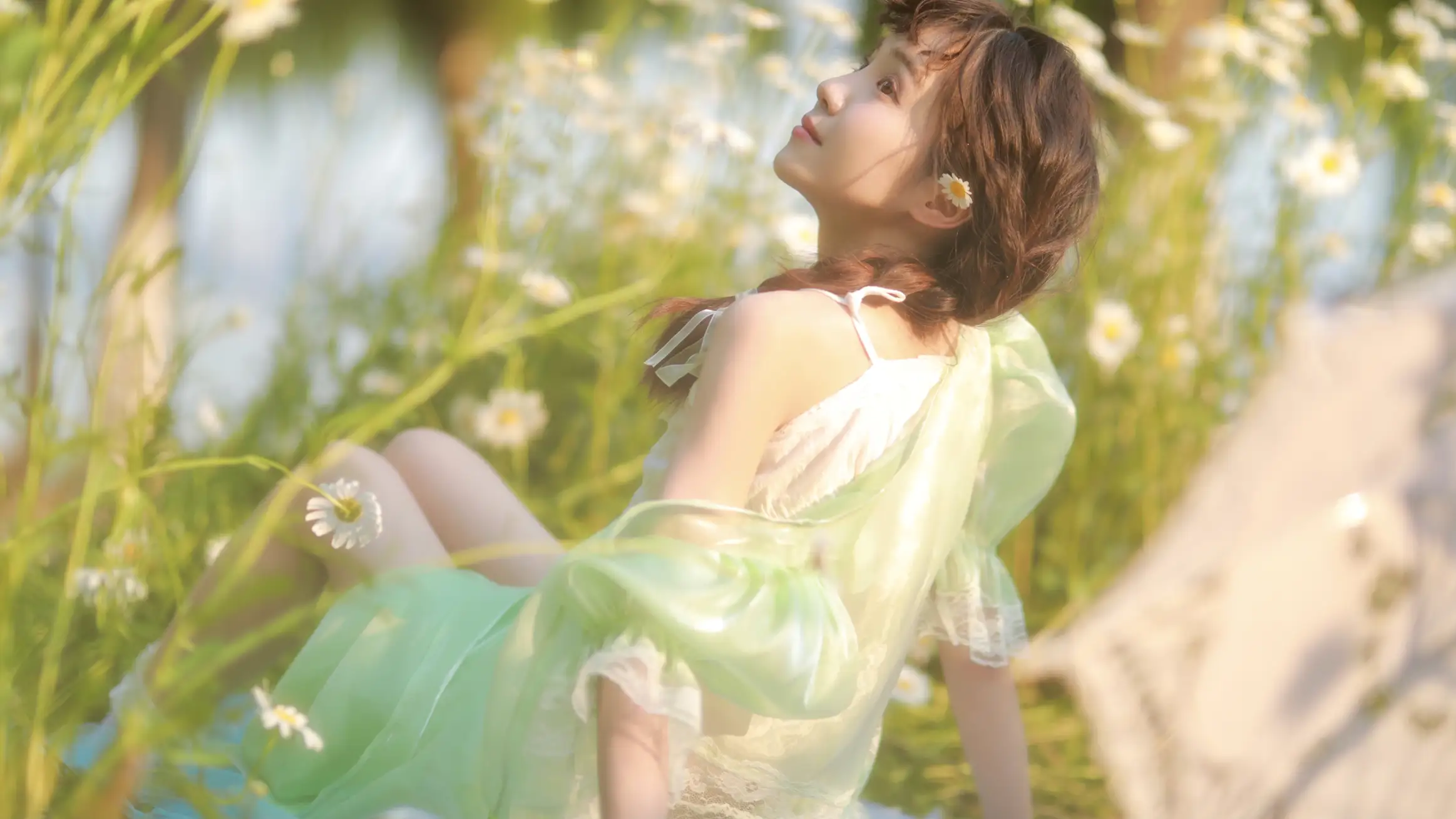 [艺图语] 2022.06.17 Vol.1209 – 她在光里徜徉 西西#[55P]-1