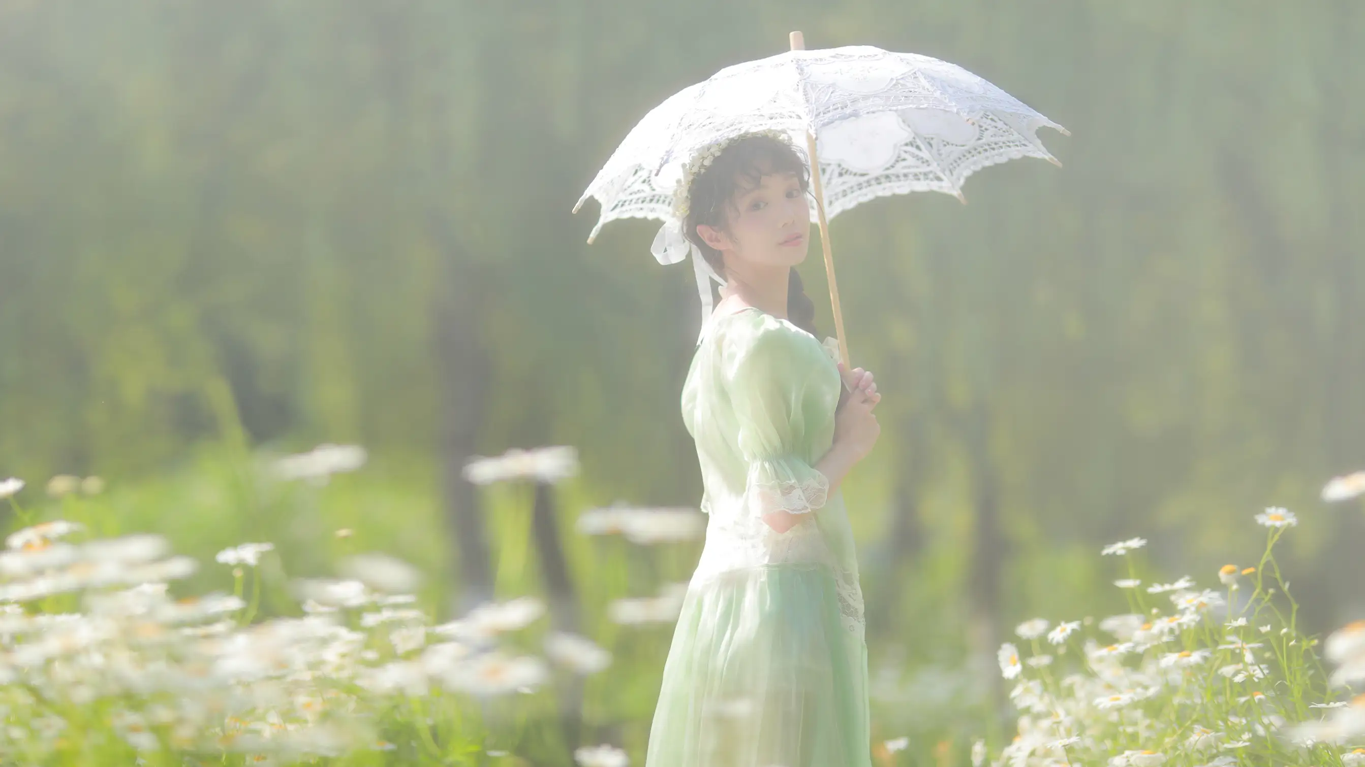 [艺图语] 2022.06.17 Vol.1209 – 她在光里徜徉 西西#[55P]-1
