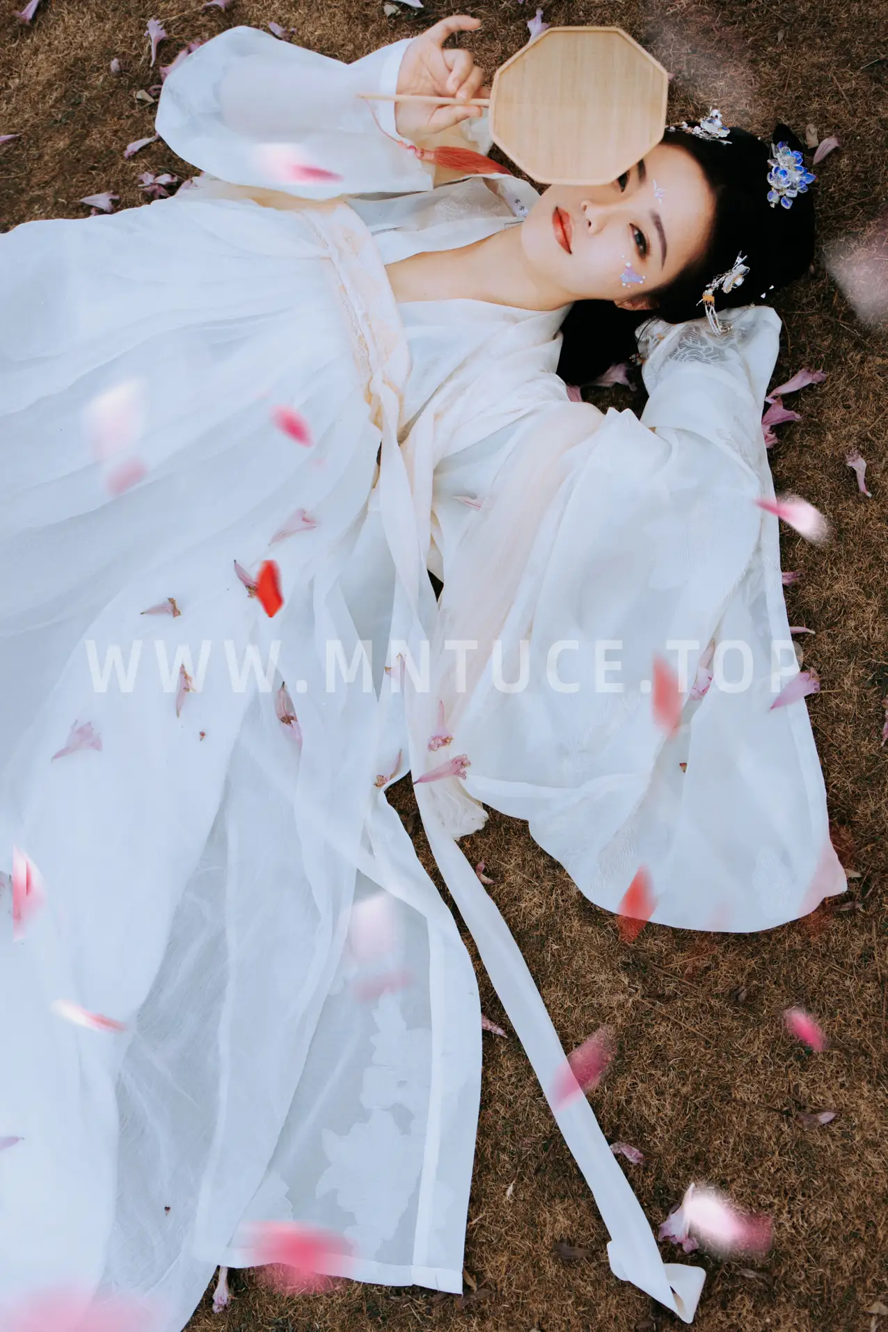[艺图语] 2021.09.04 Vol.255 – 遇芳记 苹果大人#[26P]-8