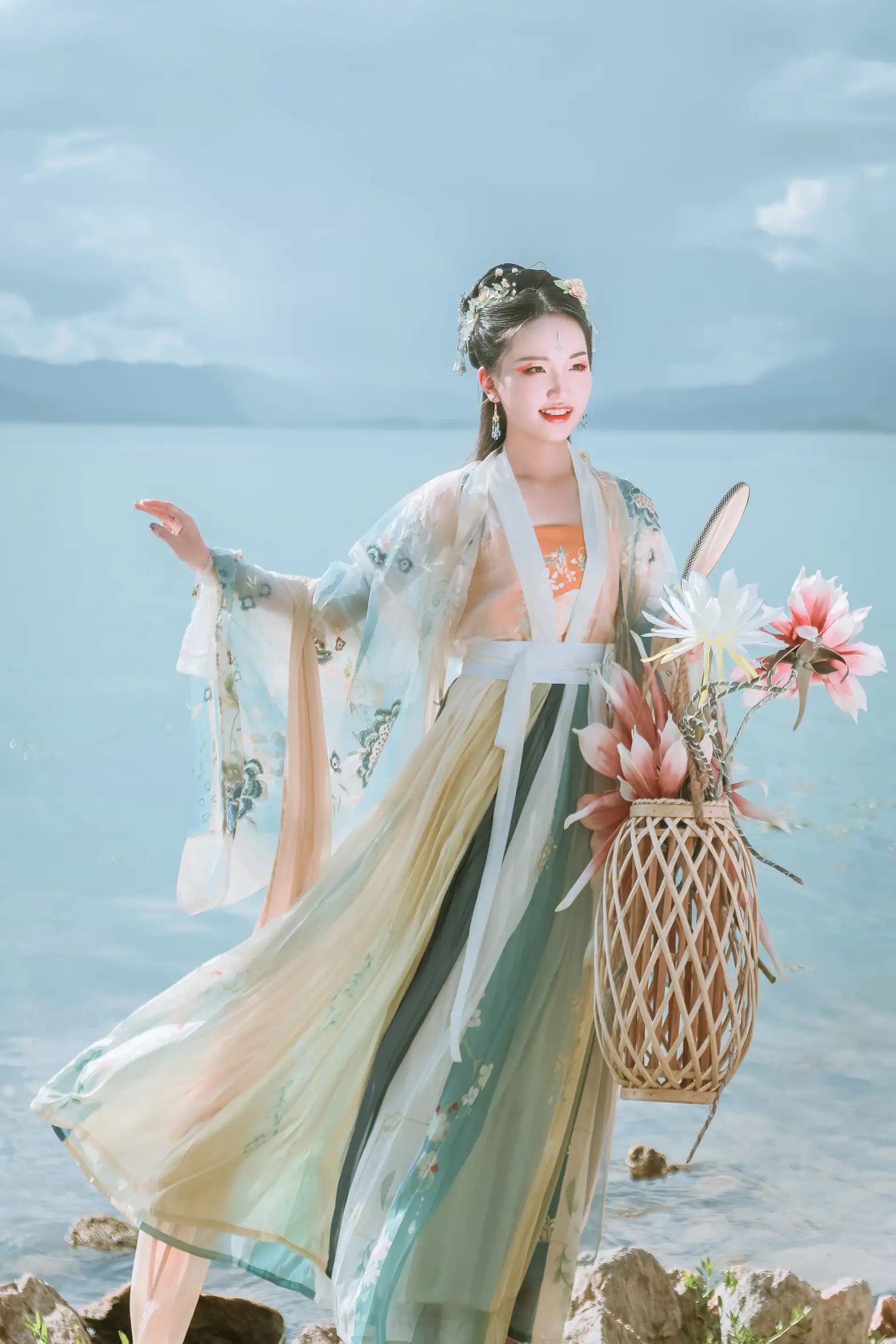 [艺图语] 2022.01.29 Vol.725 – 清水出芙蓉 Julie#[23P]-1
