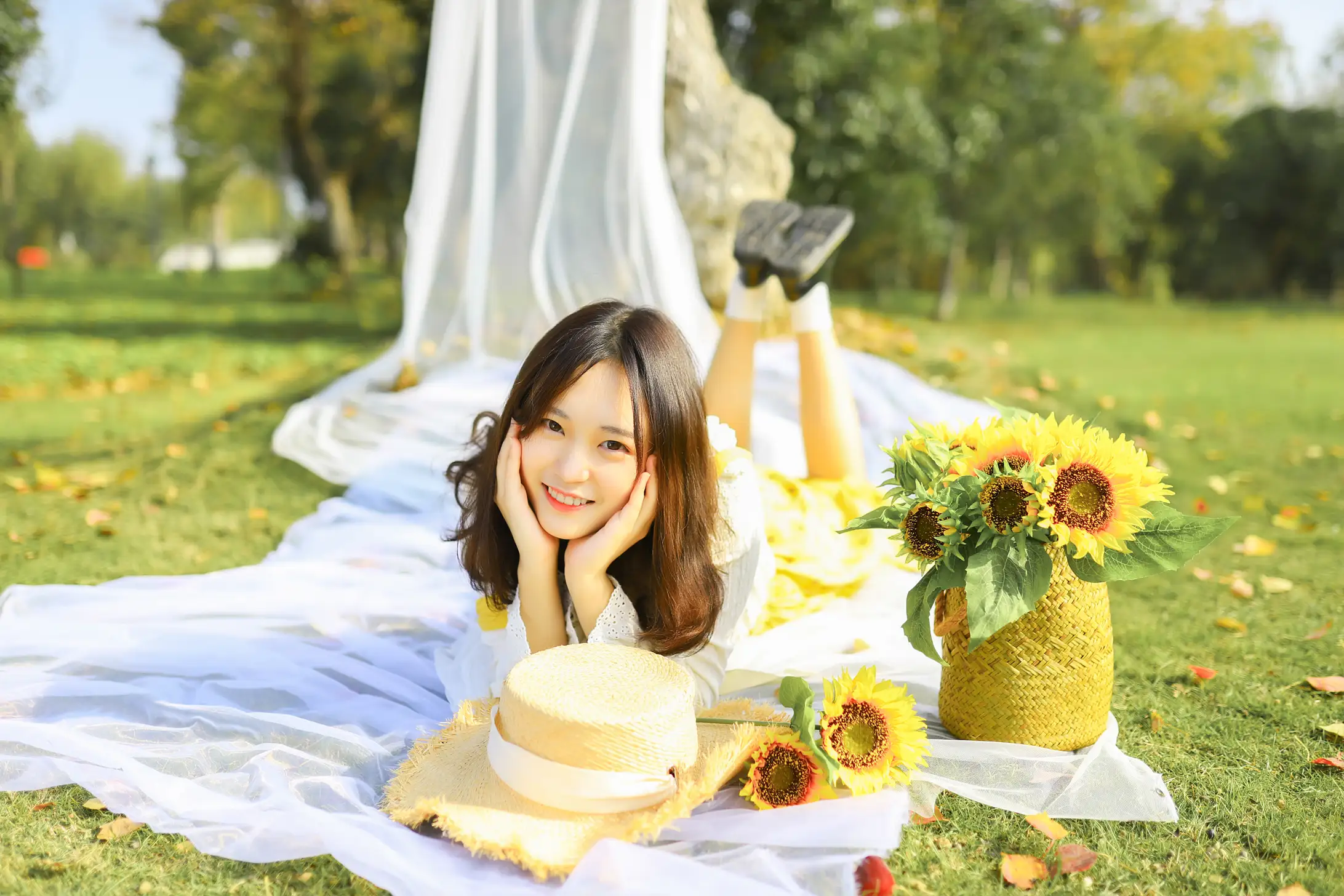 [艺图语] 2022.08.27 Vol.1804 – 向阳而生 芊芊#[23P]-1