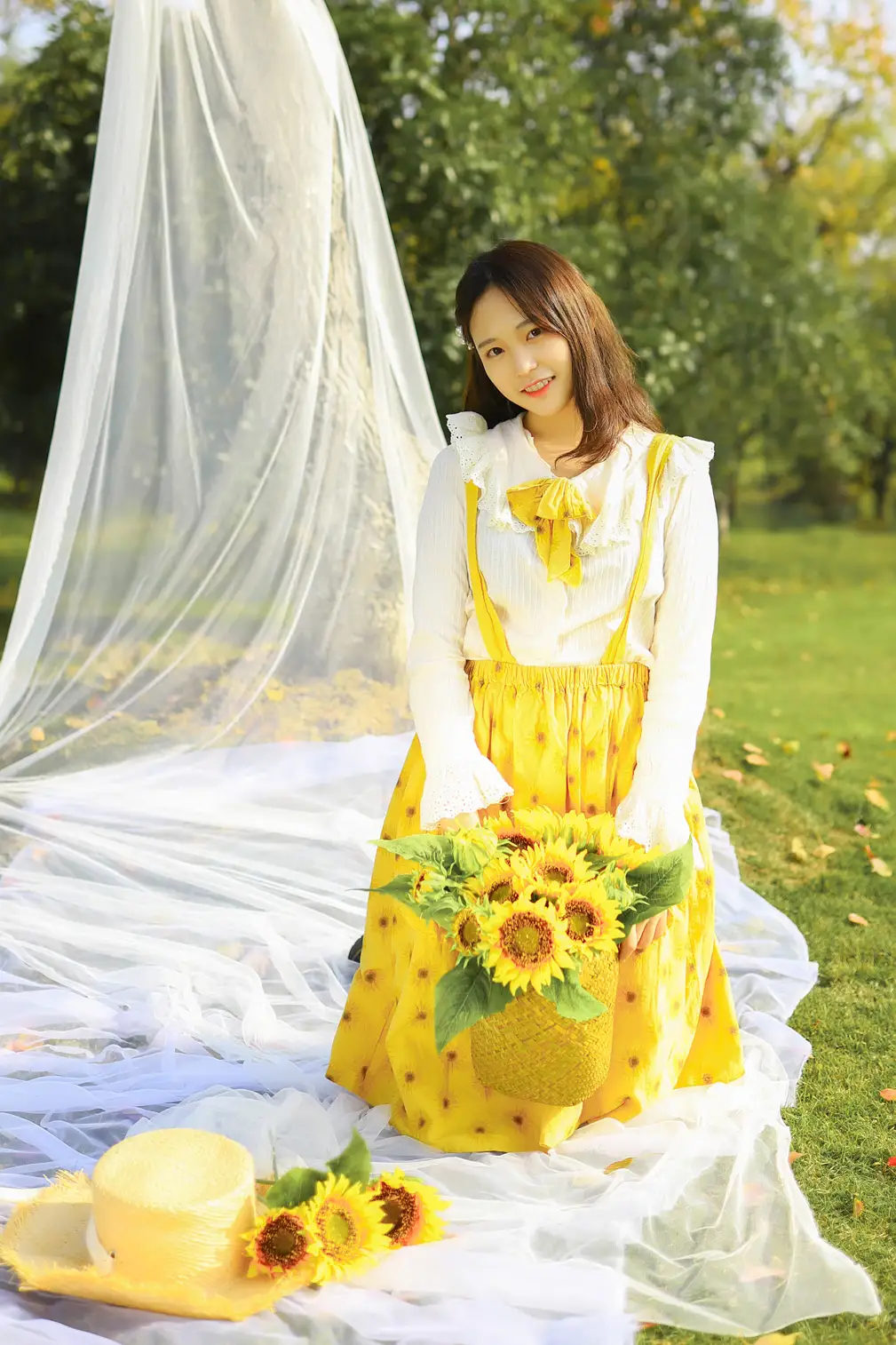 [艺图语] 2022.08.27 Vol.1804 – 向阳而生 芊芊#[23P]-6