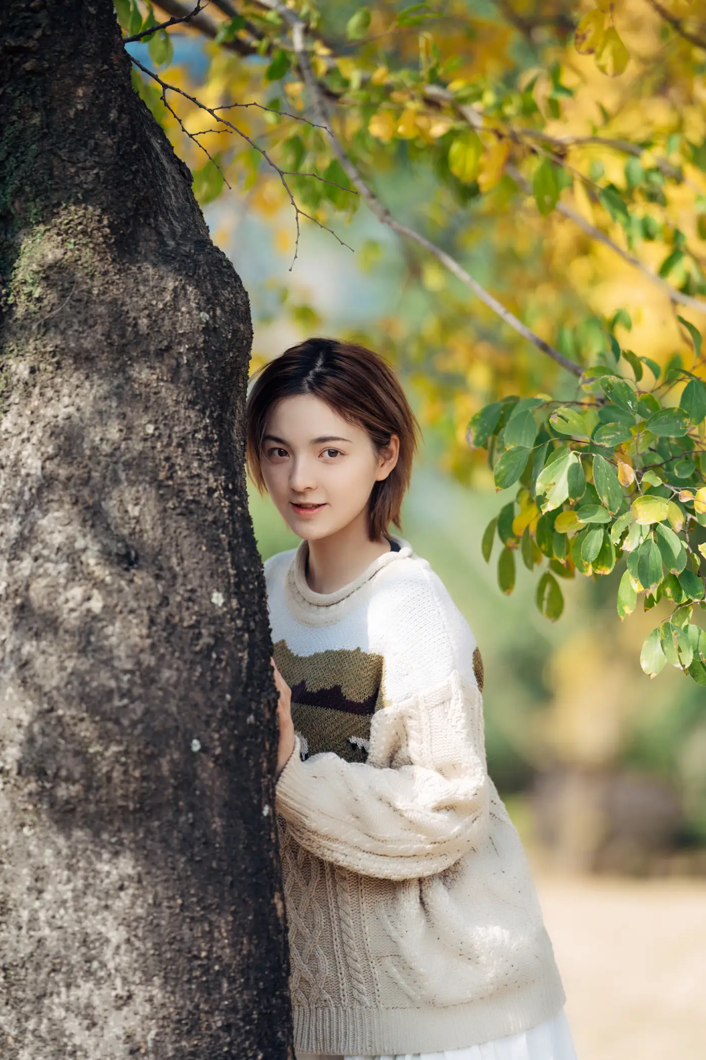 [艺图语] 2022.01.25 Vol.706 – 暖冬银杏，18岁的素颜女孩 dudu#[35P]-10