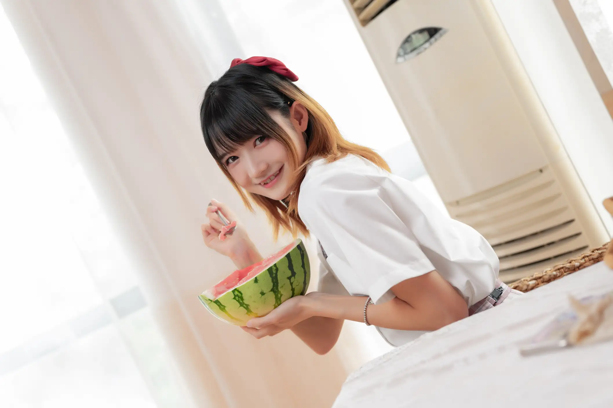 [艺图语] 2022.05.18 Vol.0918 – 少女心事 兔子Zzz不吃胡萝卜#[32P]-8