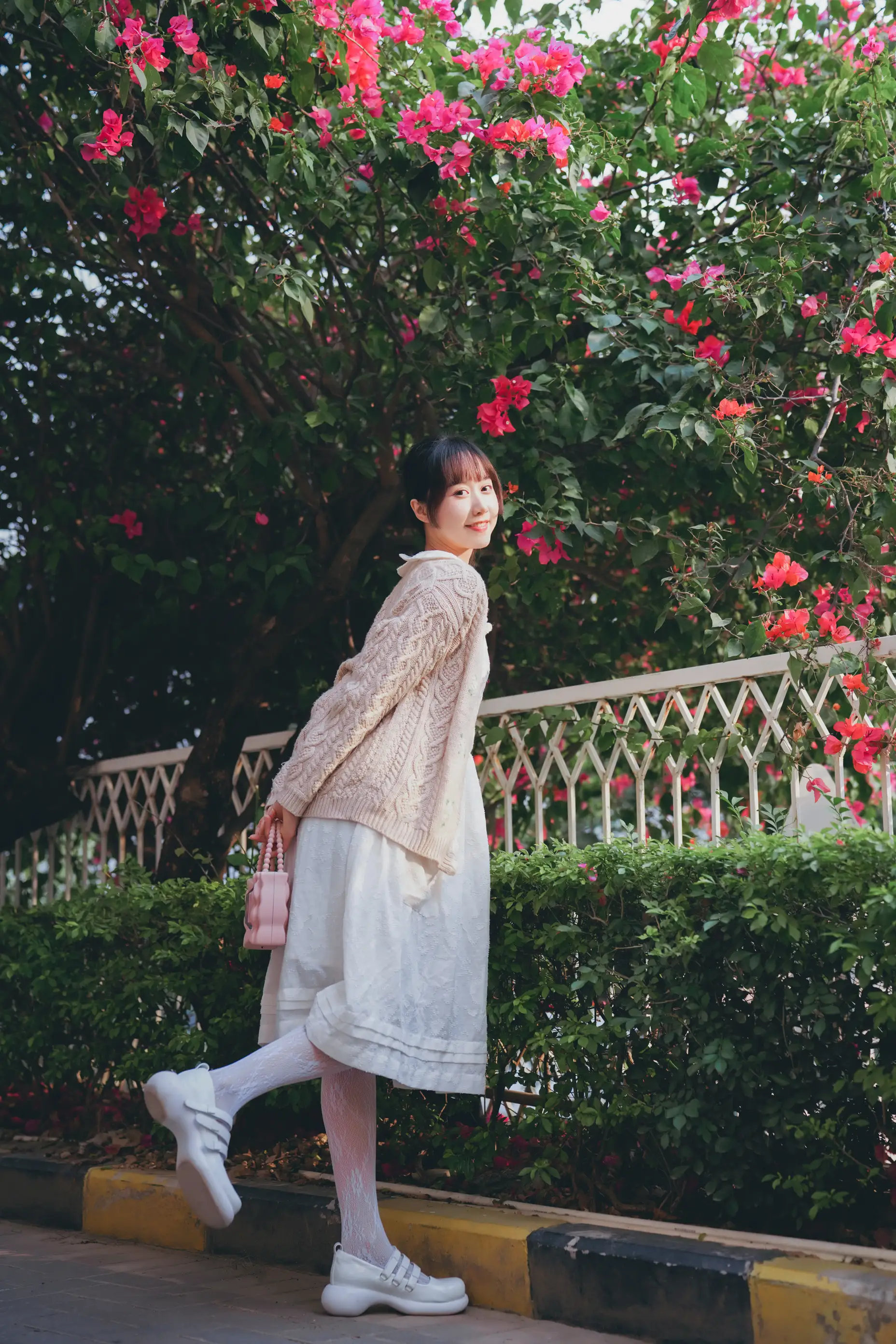 [艺图语] 2022.06.29 Vol.1323 – 花与少女 木棉棉OwO#[30P]-3
