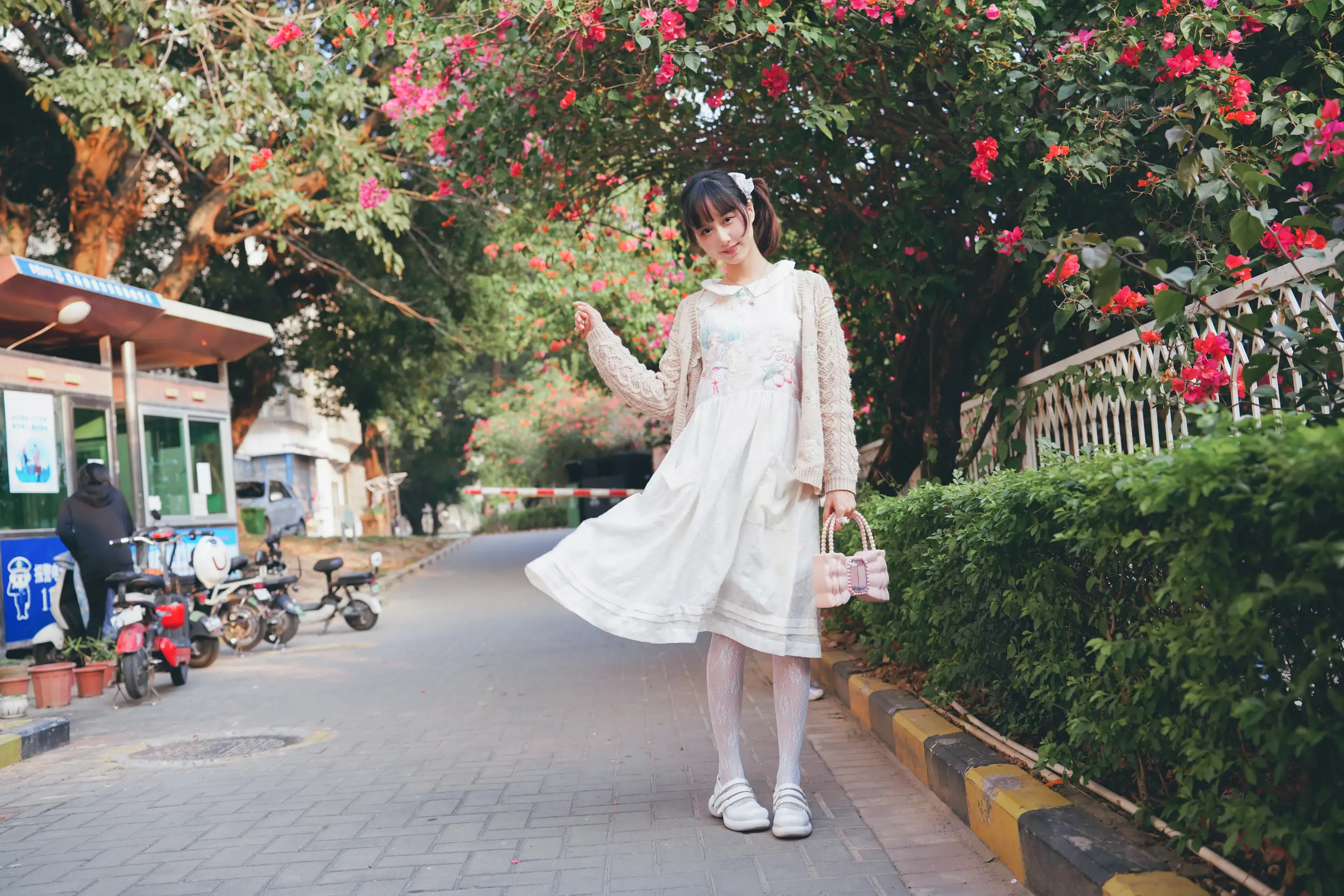 [艺图语] 2022.06.29 Vol.1323 – 花与少女 木棉棉OwO#[30P]-5