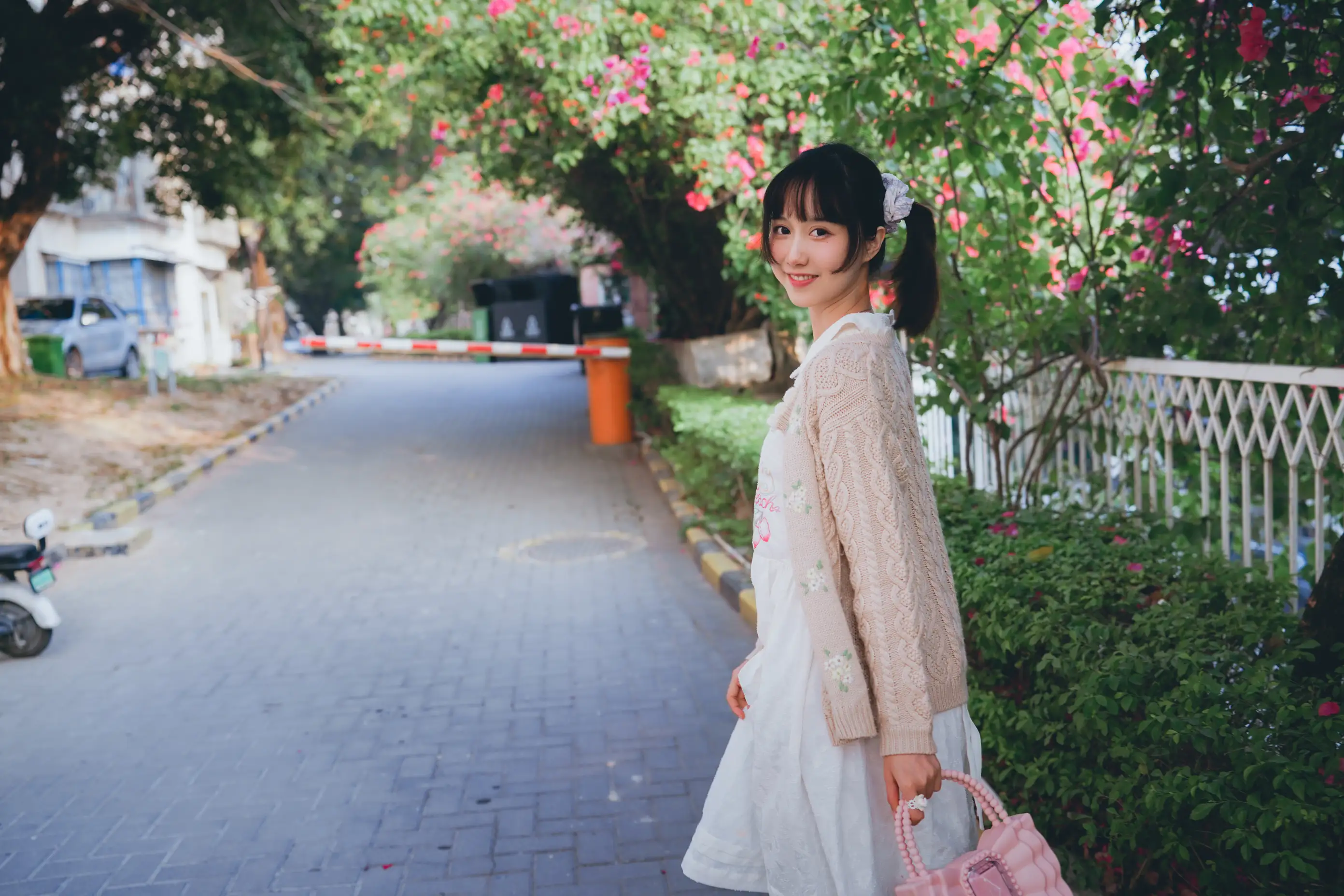 [艺图语] 2022.06.29 Vol.1323 – 花与少女 木棉棉OwO#[30P]-6